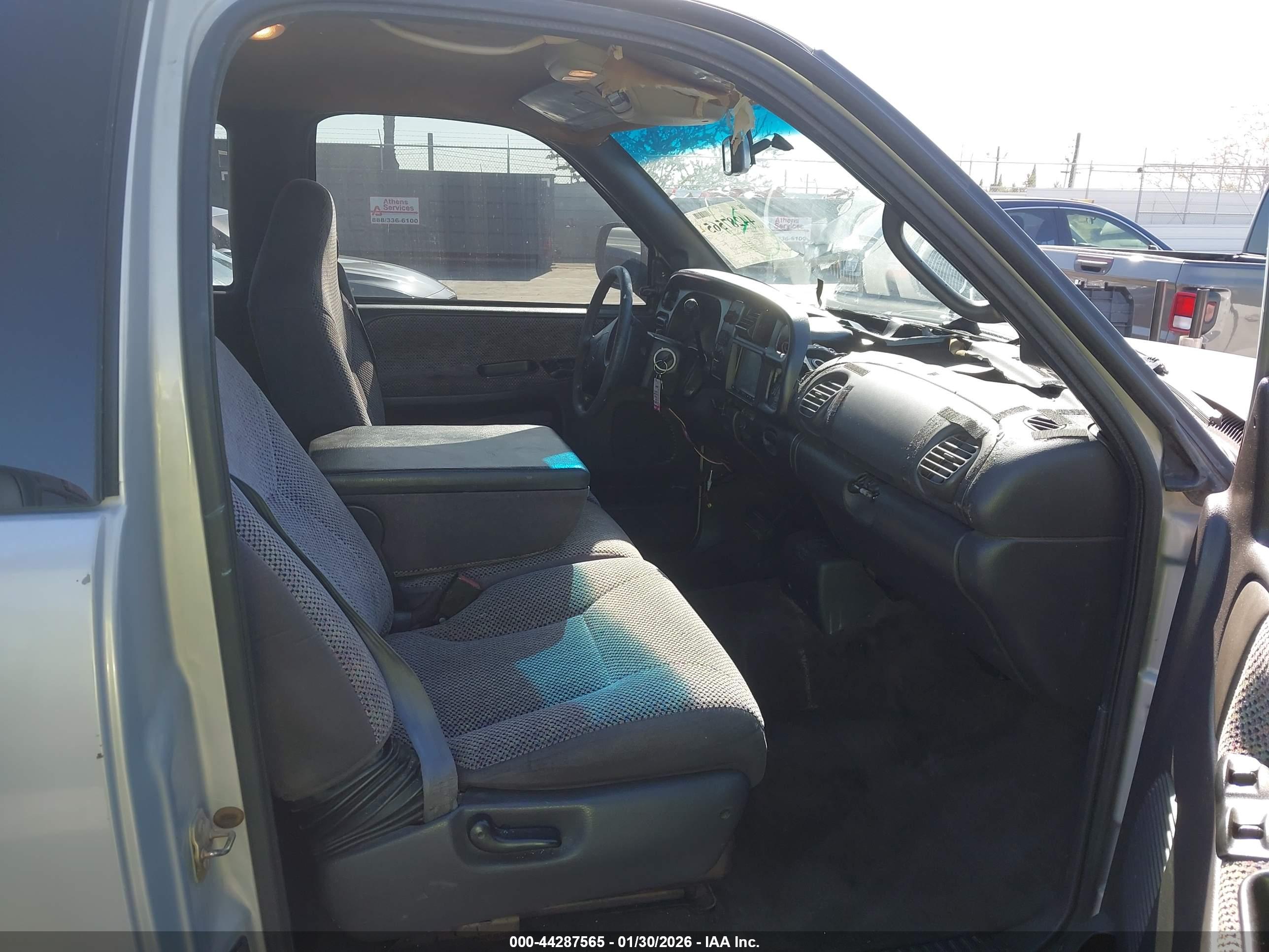 DODGE RAM image 5