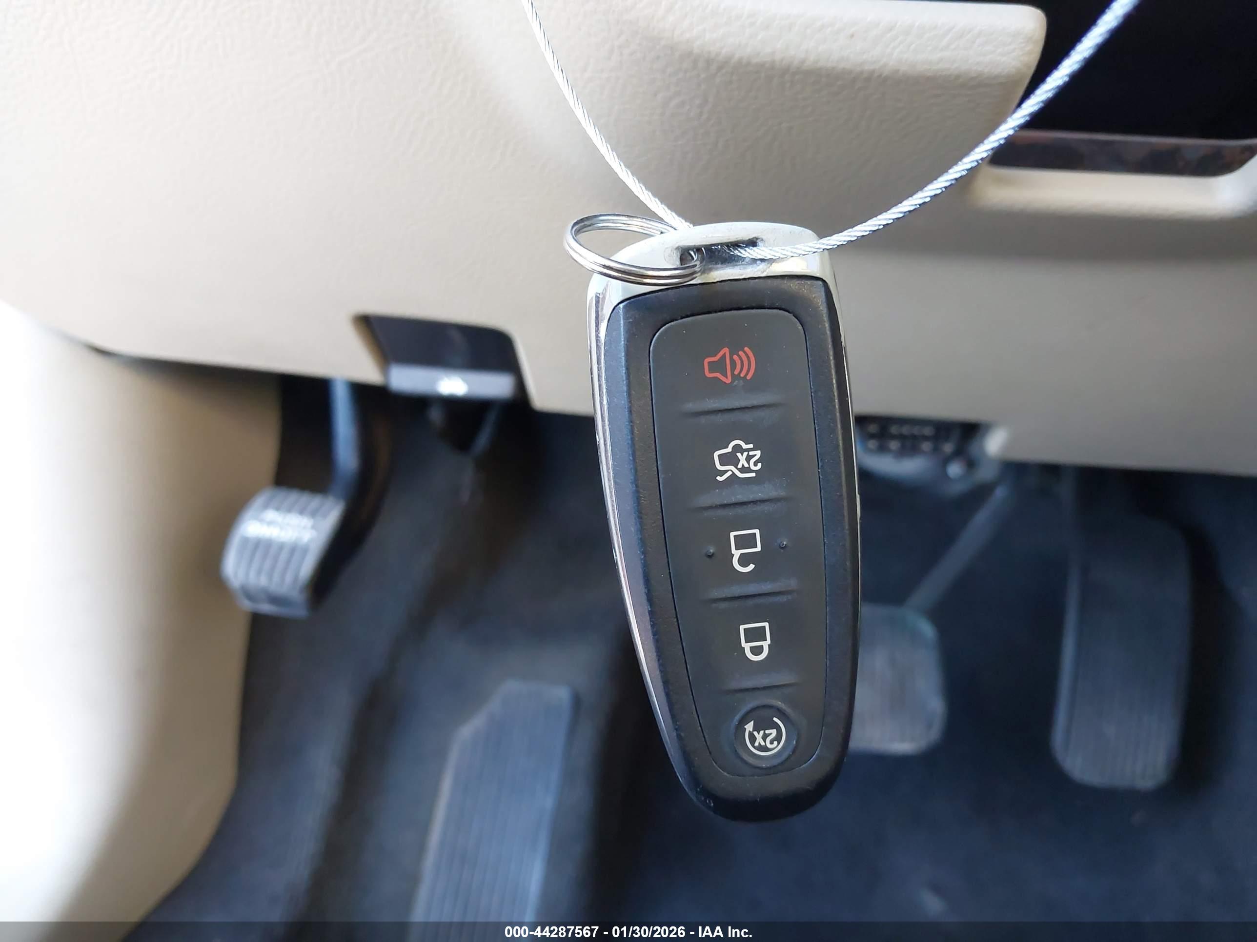 FORD TAURUS image 11