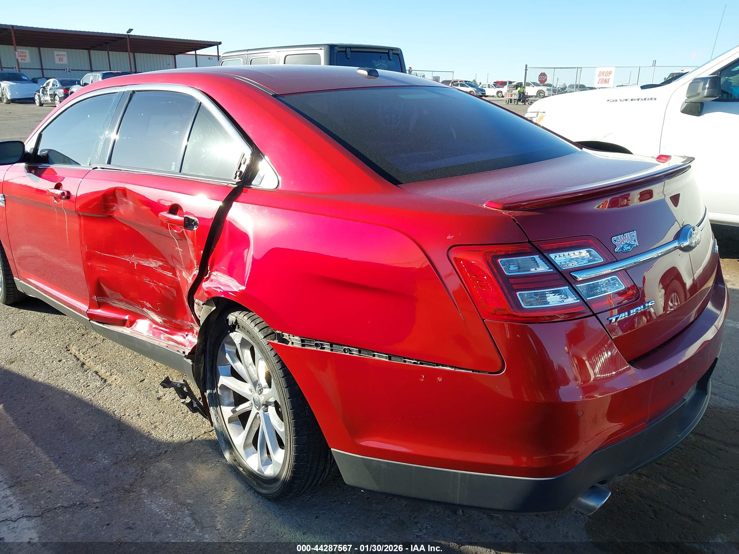 FORD TAURUS image 6