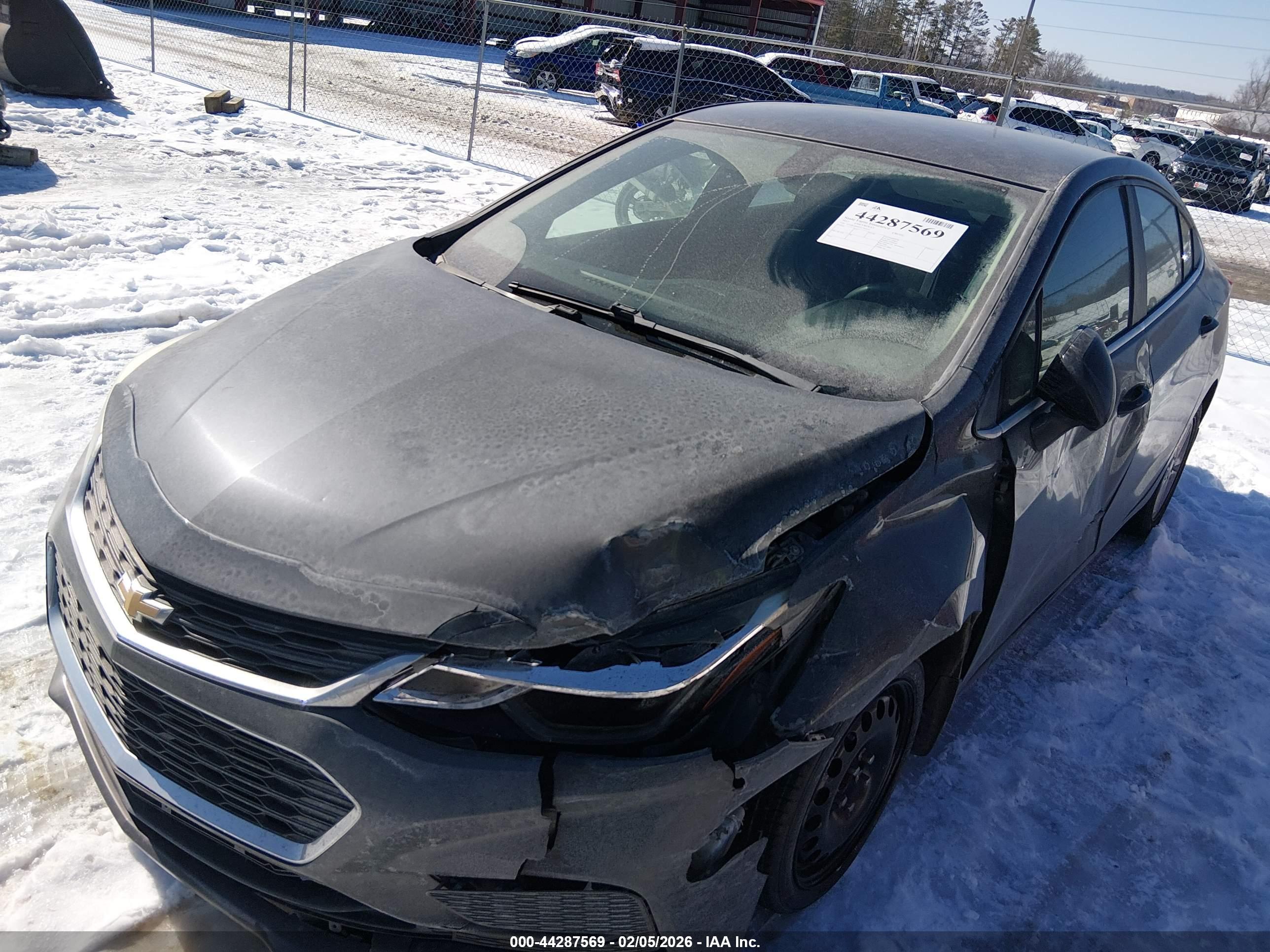 CHEVROLET CRUZE image 2