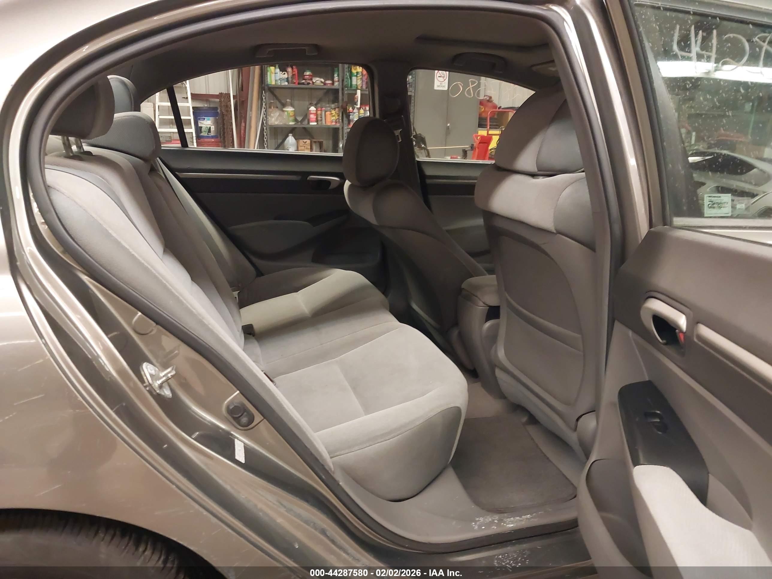 HONDA CIVIC image 8