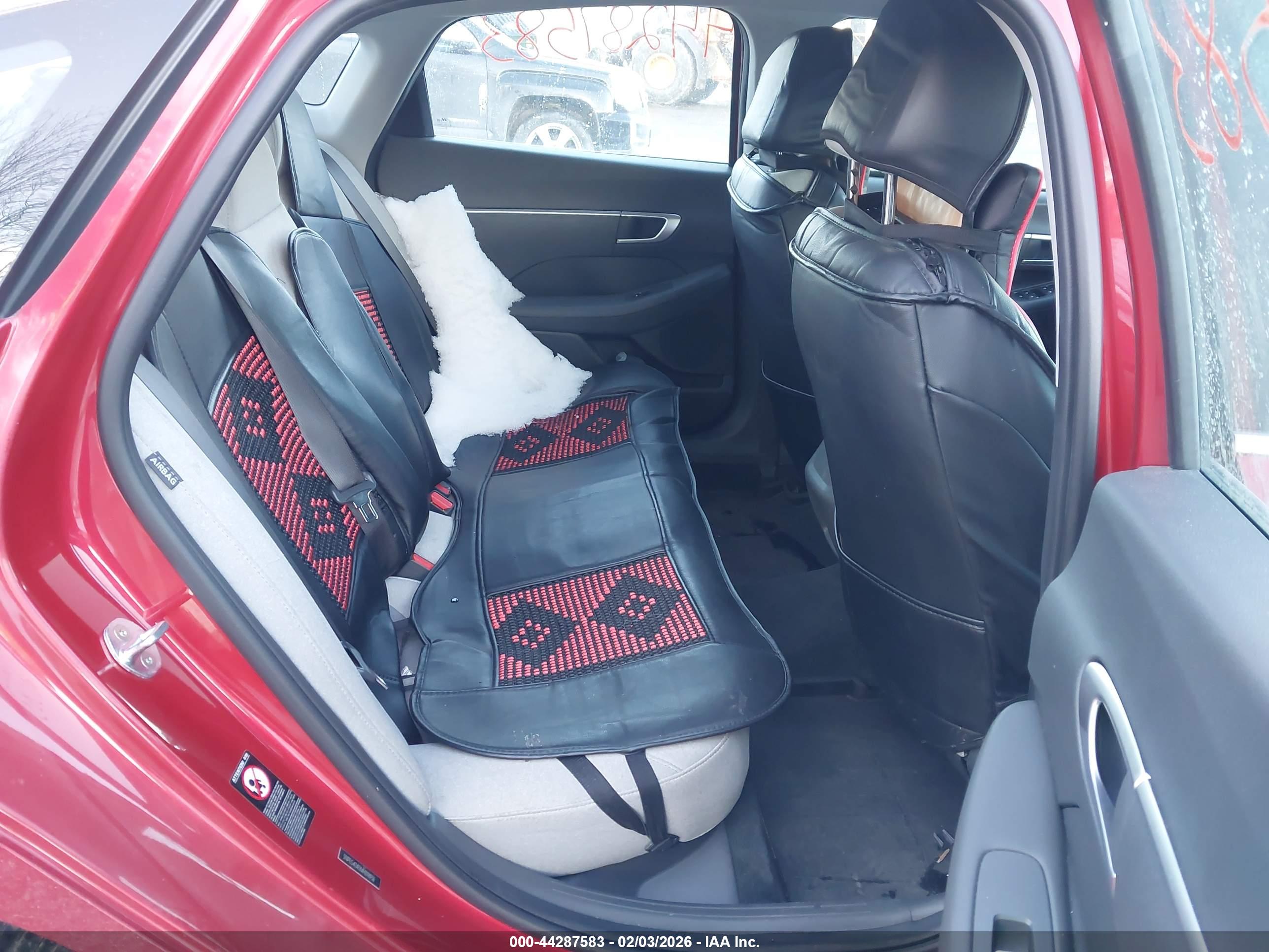 HYUNDAI SONATA image 8