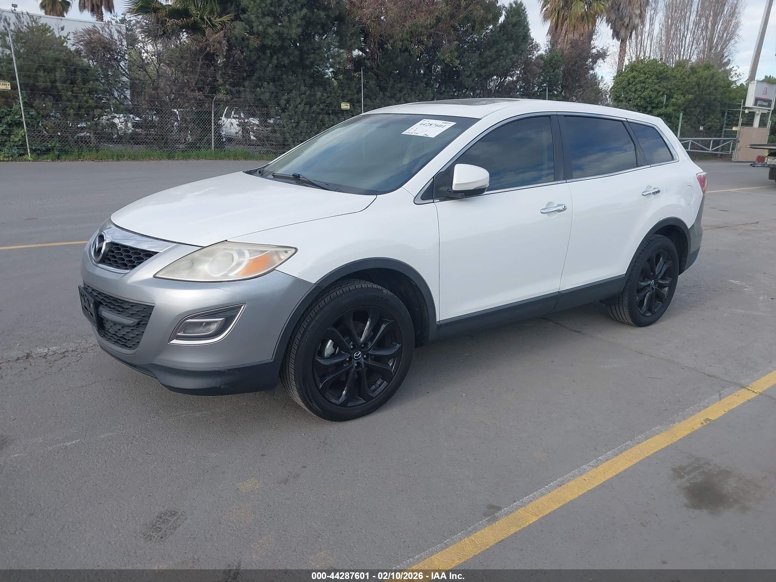 MAZDA CX-9 image 2