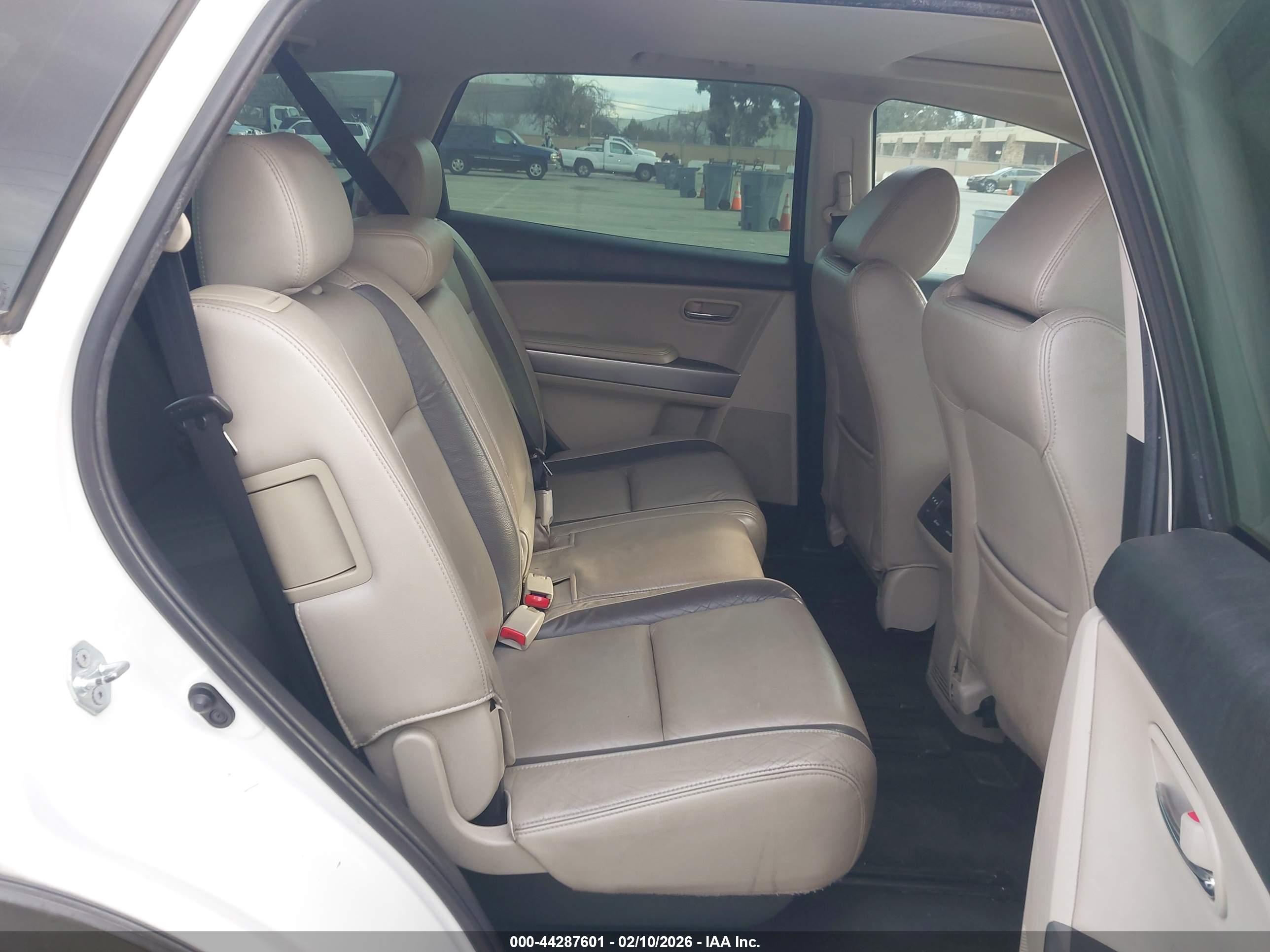 MAZDA CX-9 image 8