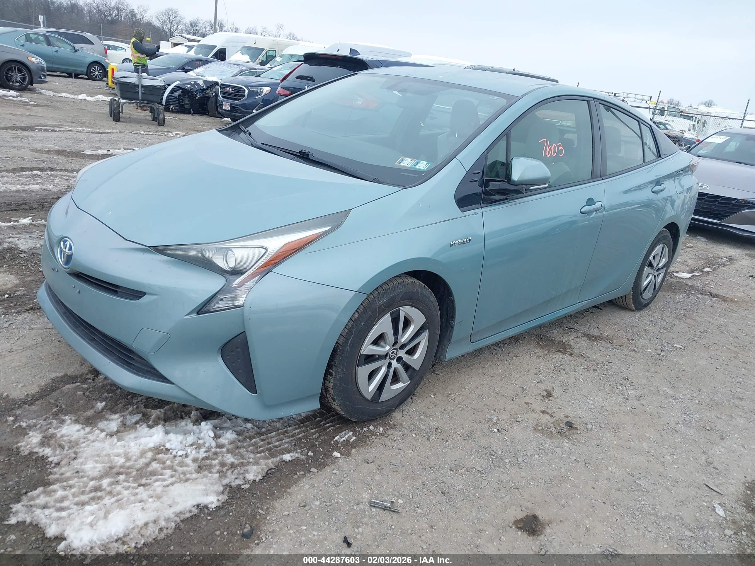 TOYOTA PRIUS image 2