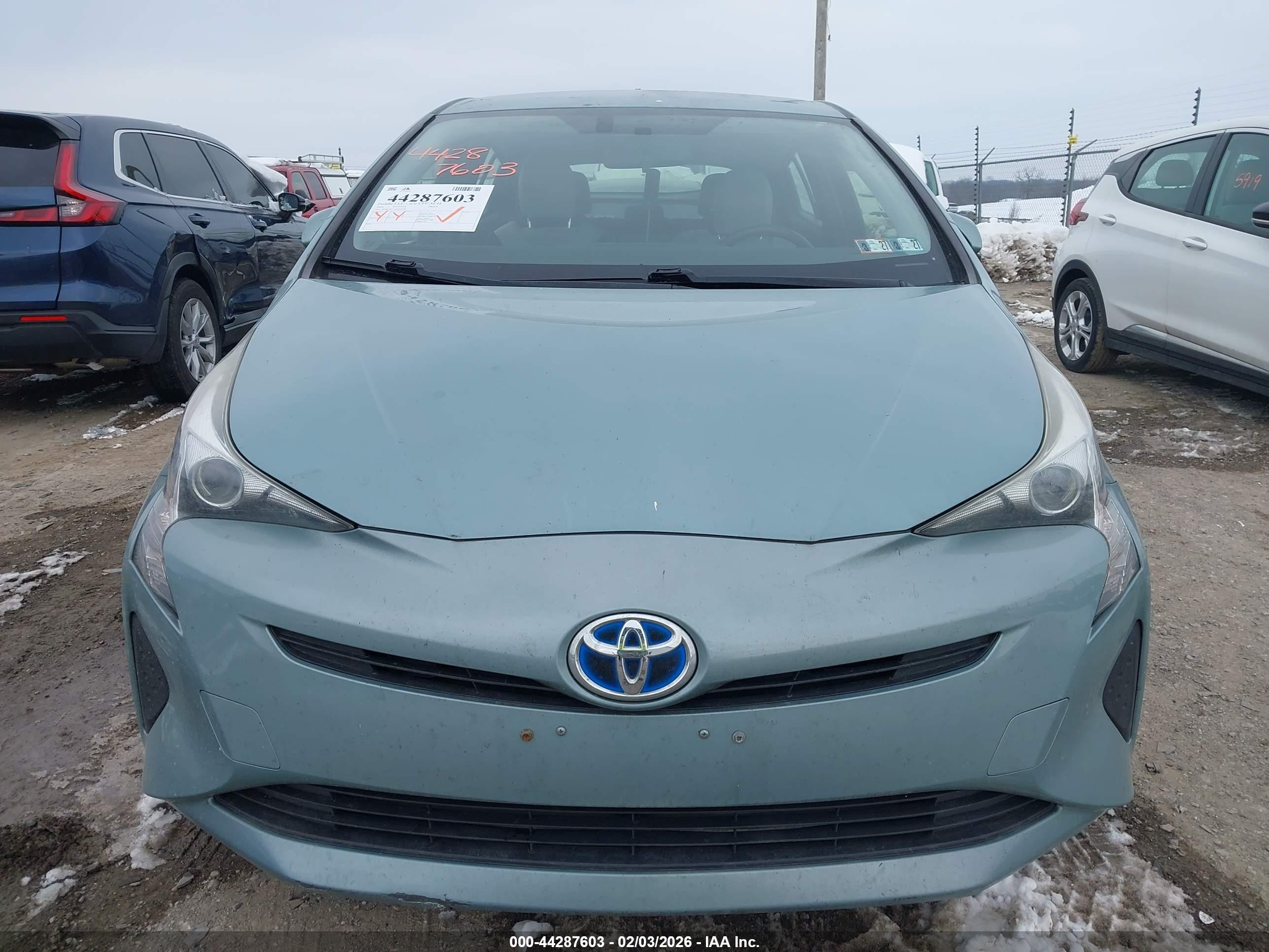 TOYOTA PRIUS image 6