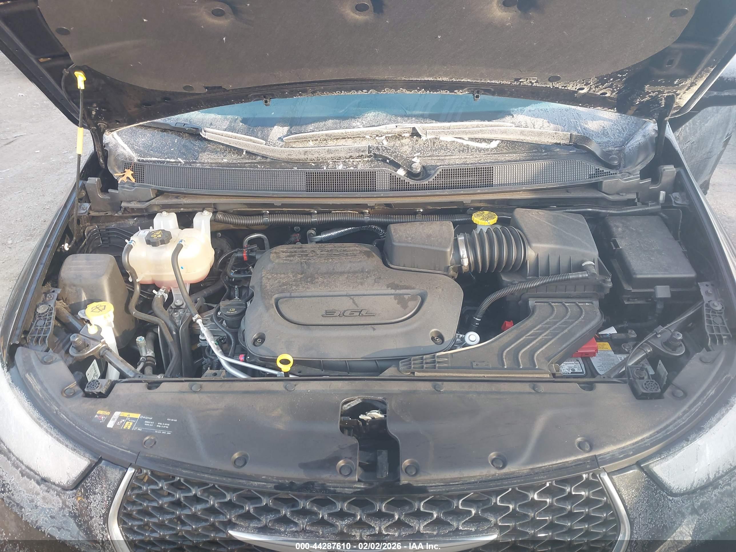 CHRYSLER PACIFICA image 10