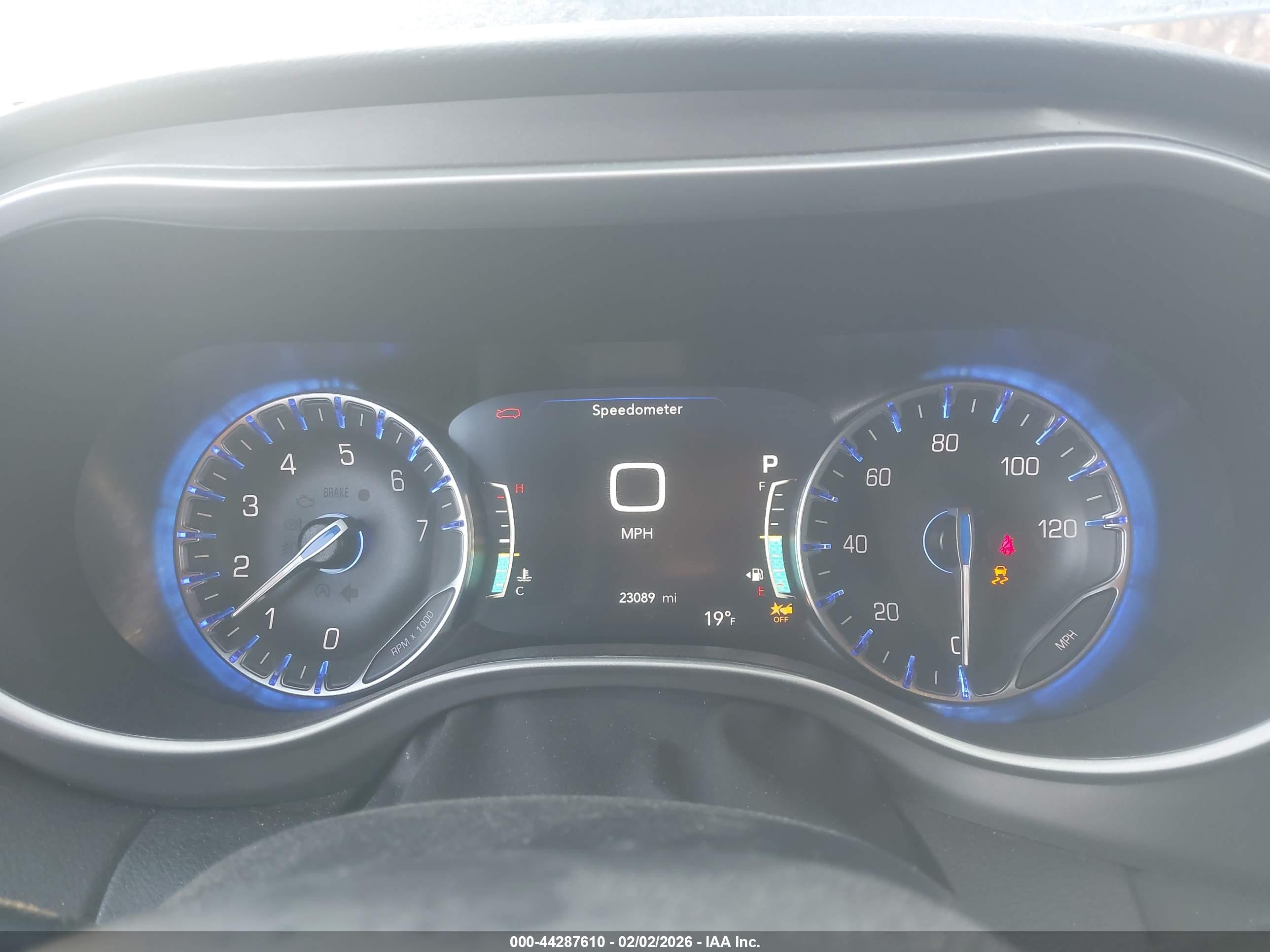 CHRYSLER PACIFICA image 7