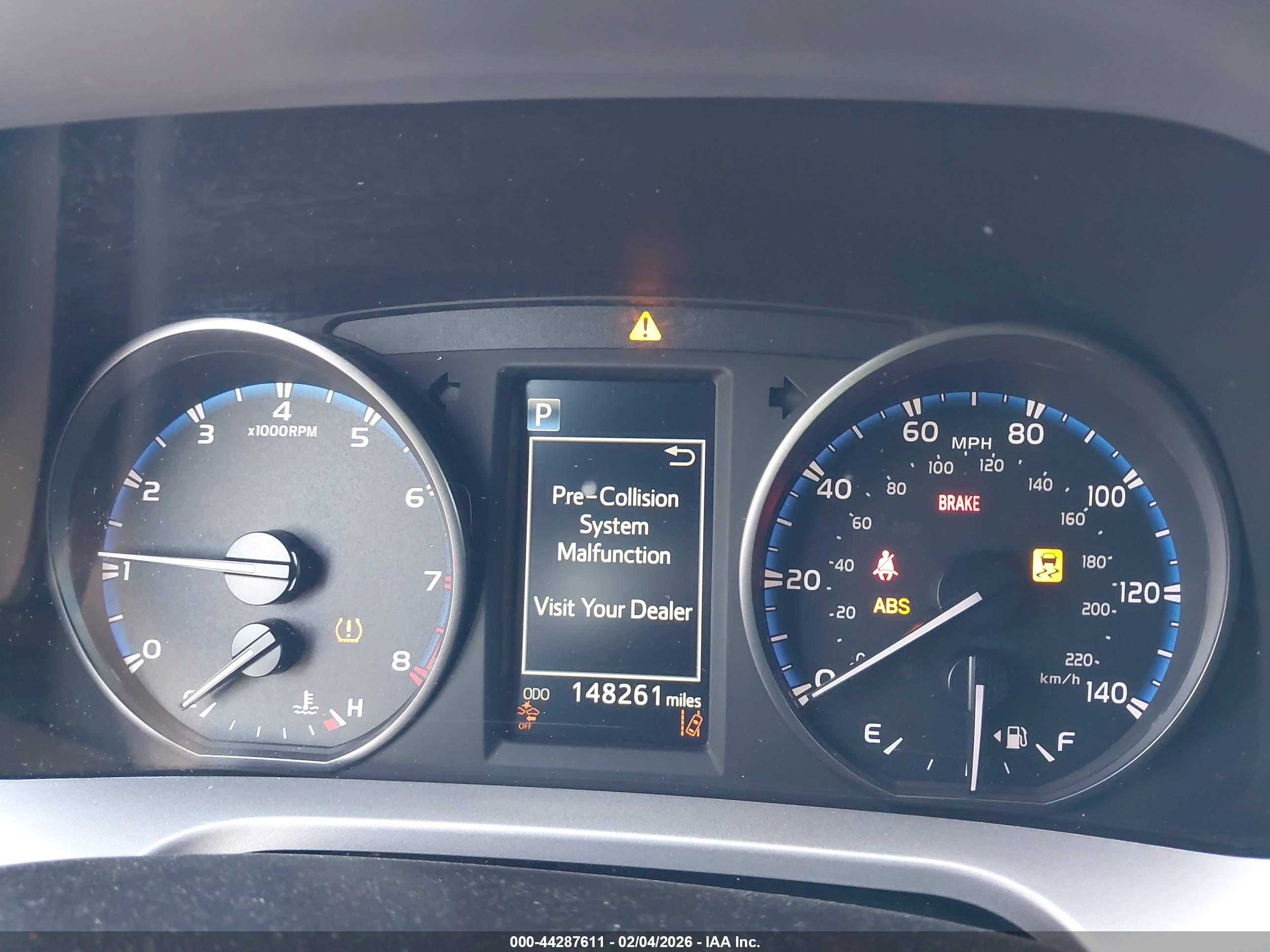 TOYOTA RAV4 image 7