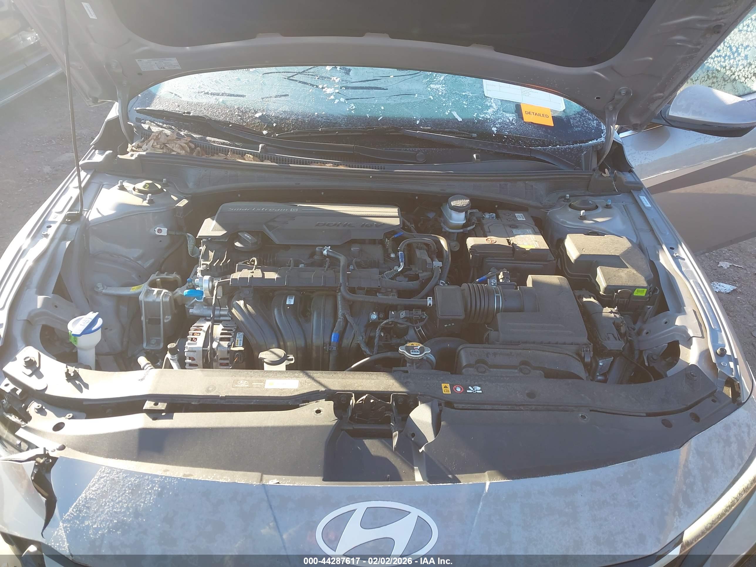 HYUNDAI ELANTRA image 10