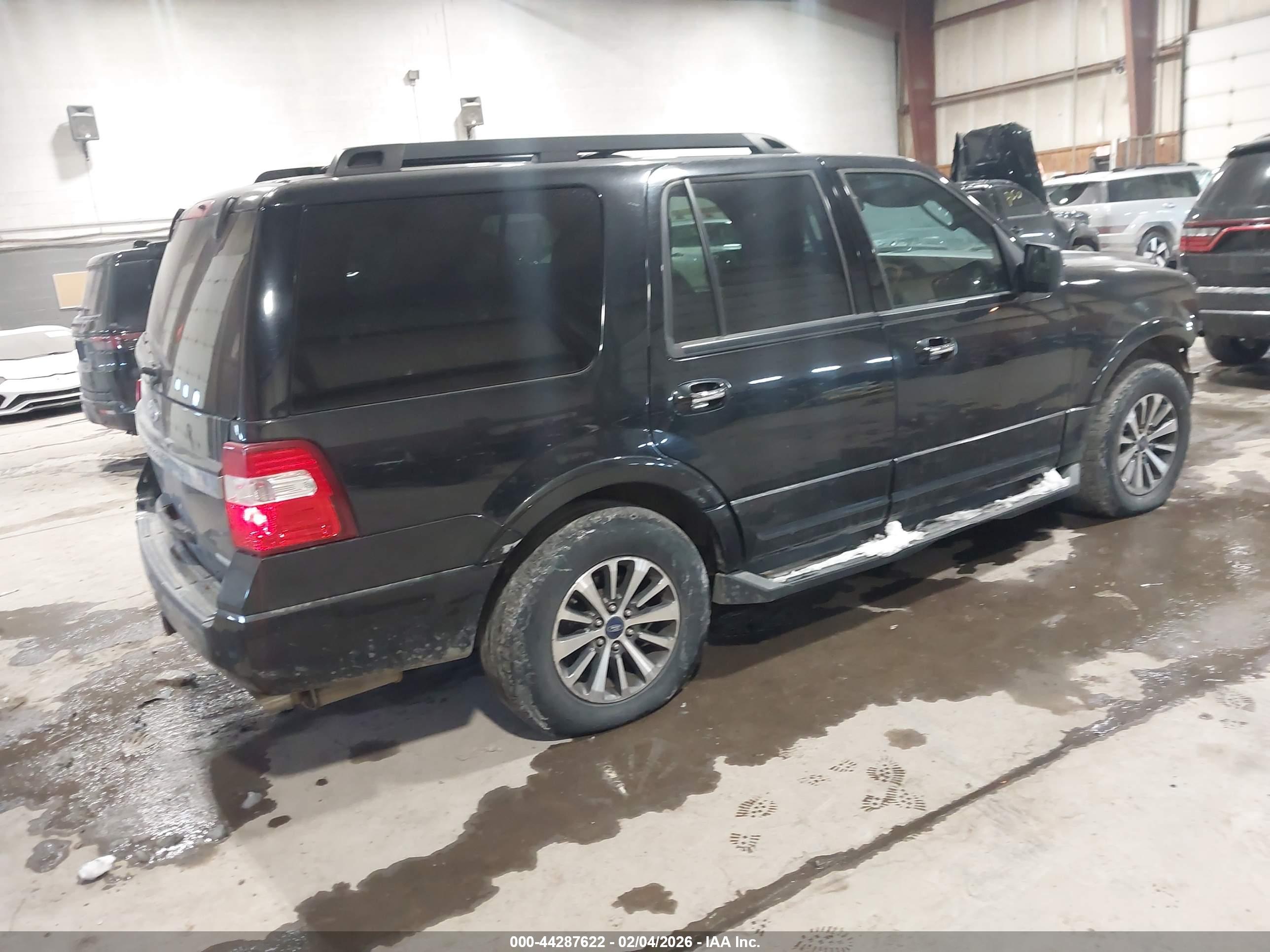 FORD EXPEDITION image 4
