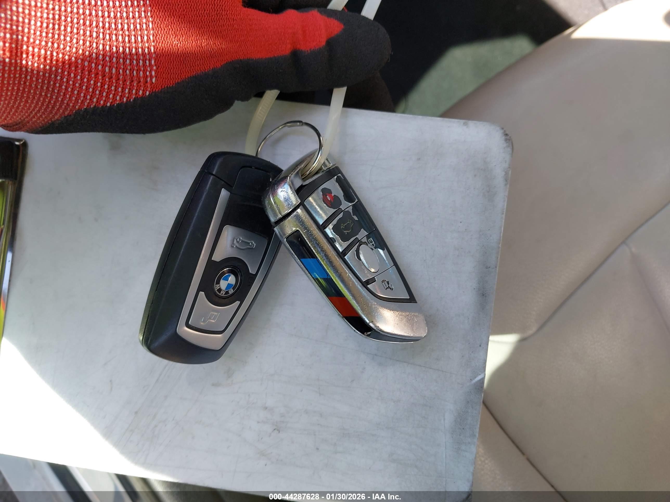 BMW 328I image 11