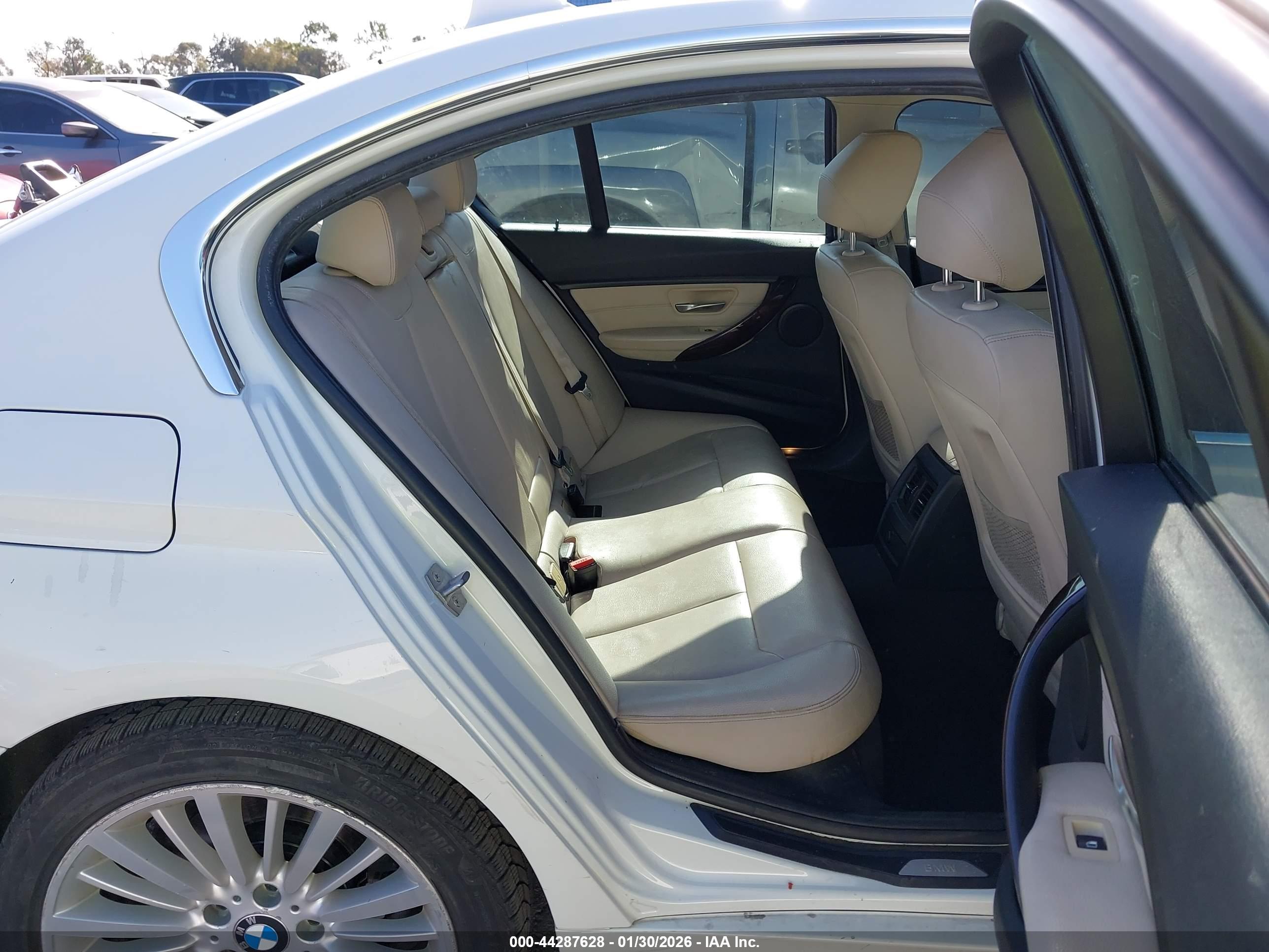 BMW 328I image 8