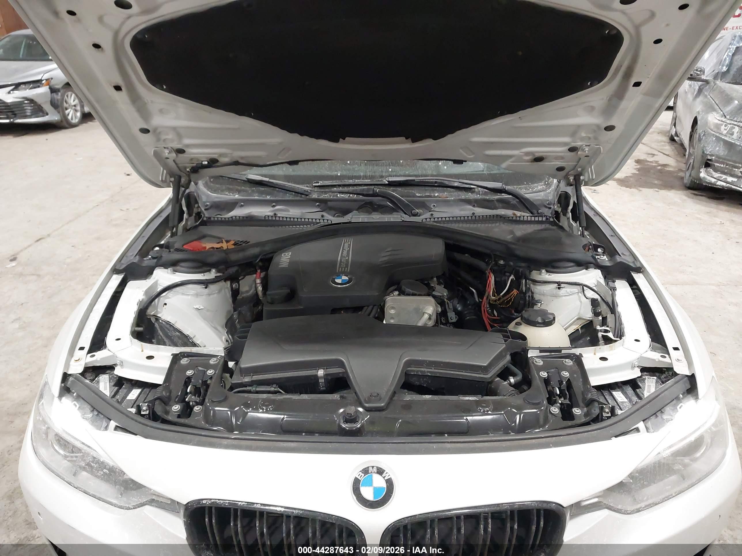 BMW 328I image 10