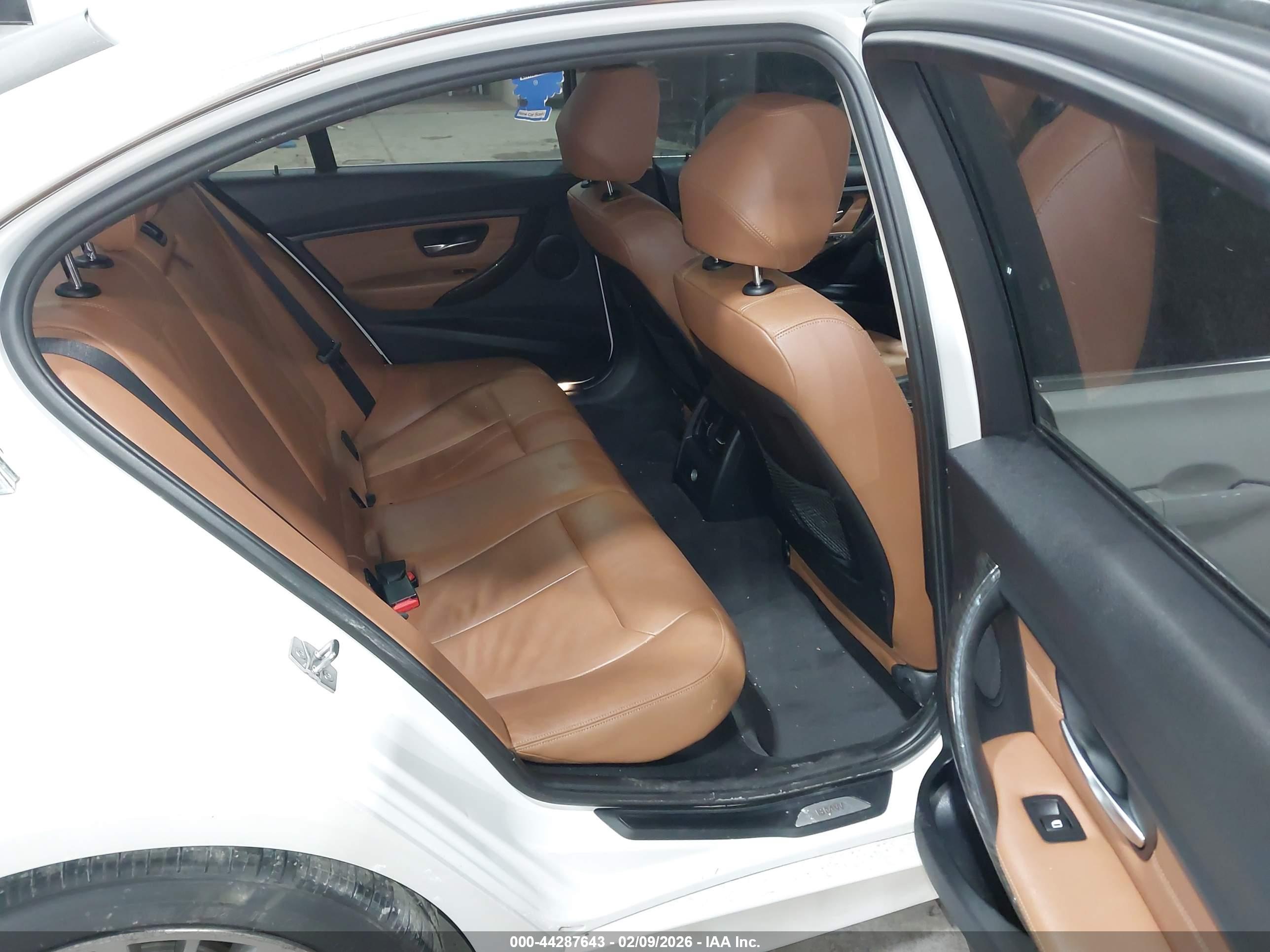 BMW 328I image 8
