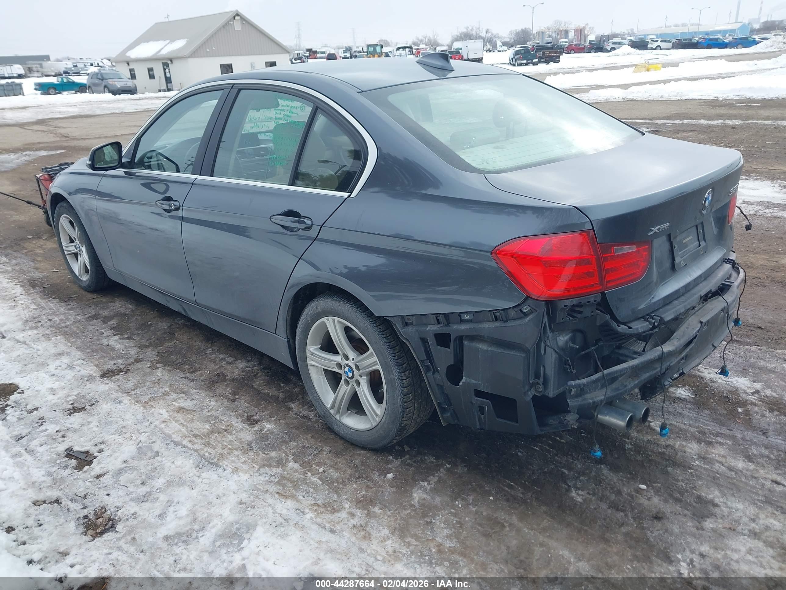 BMW 328I image 3