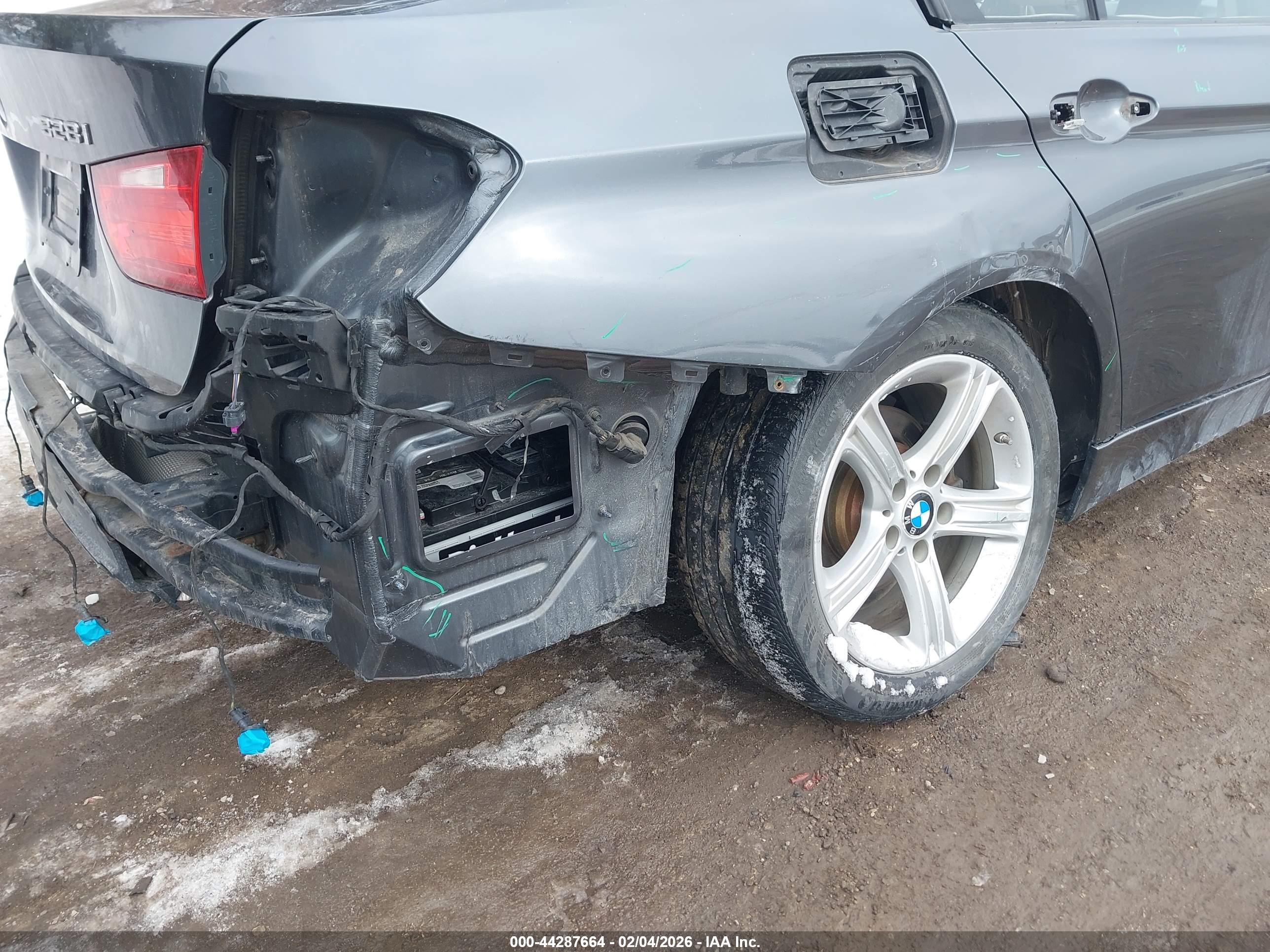 BMW 328I image 6
