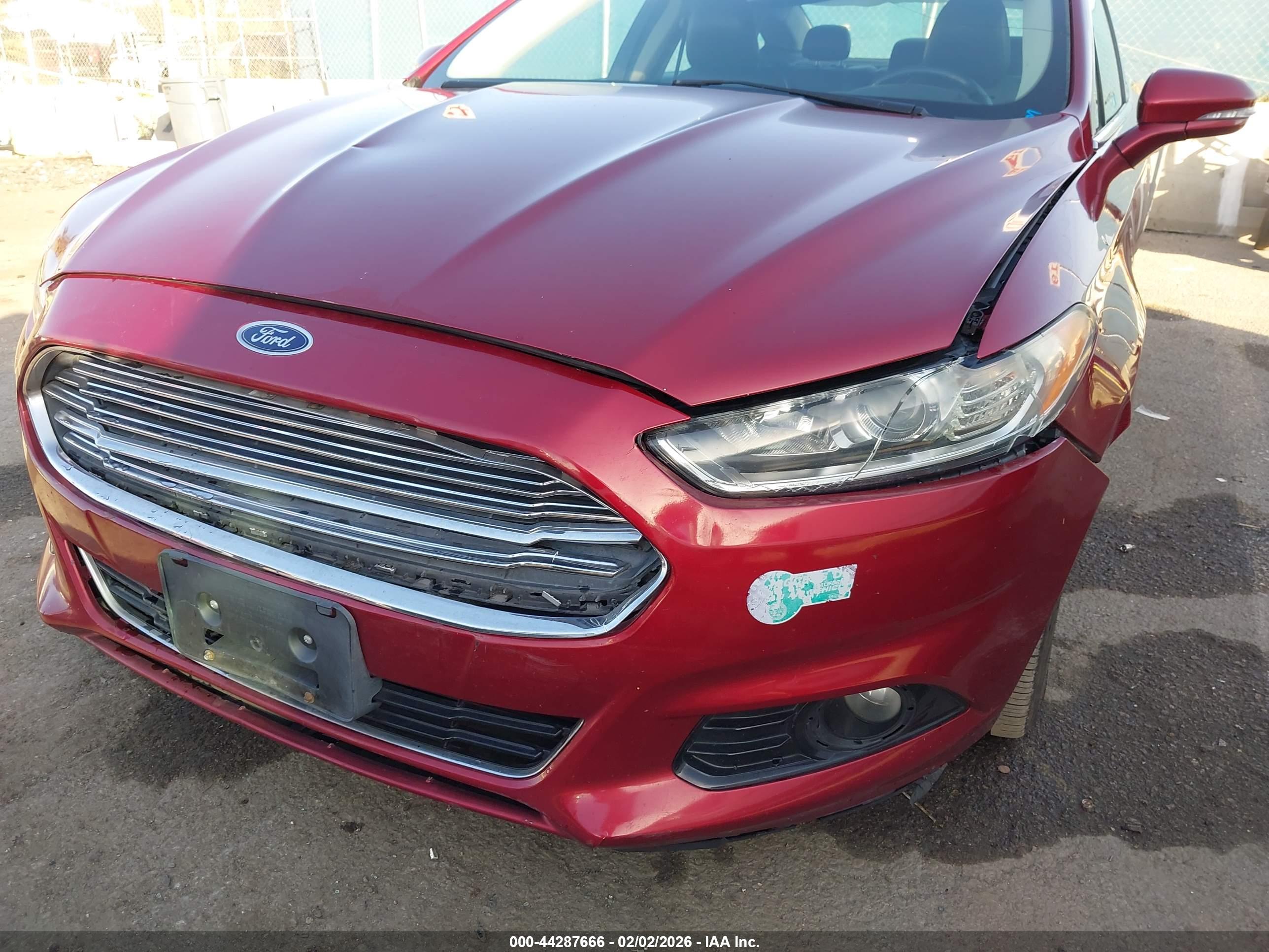 FORD FUSION image 6