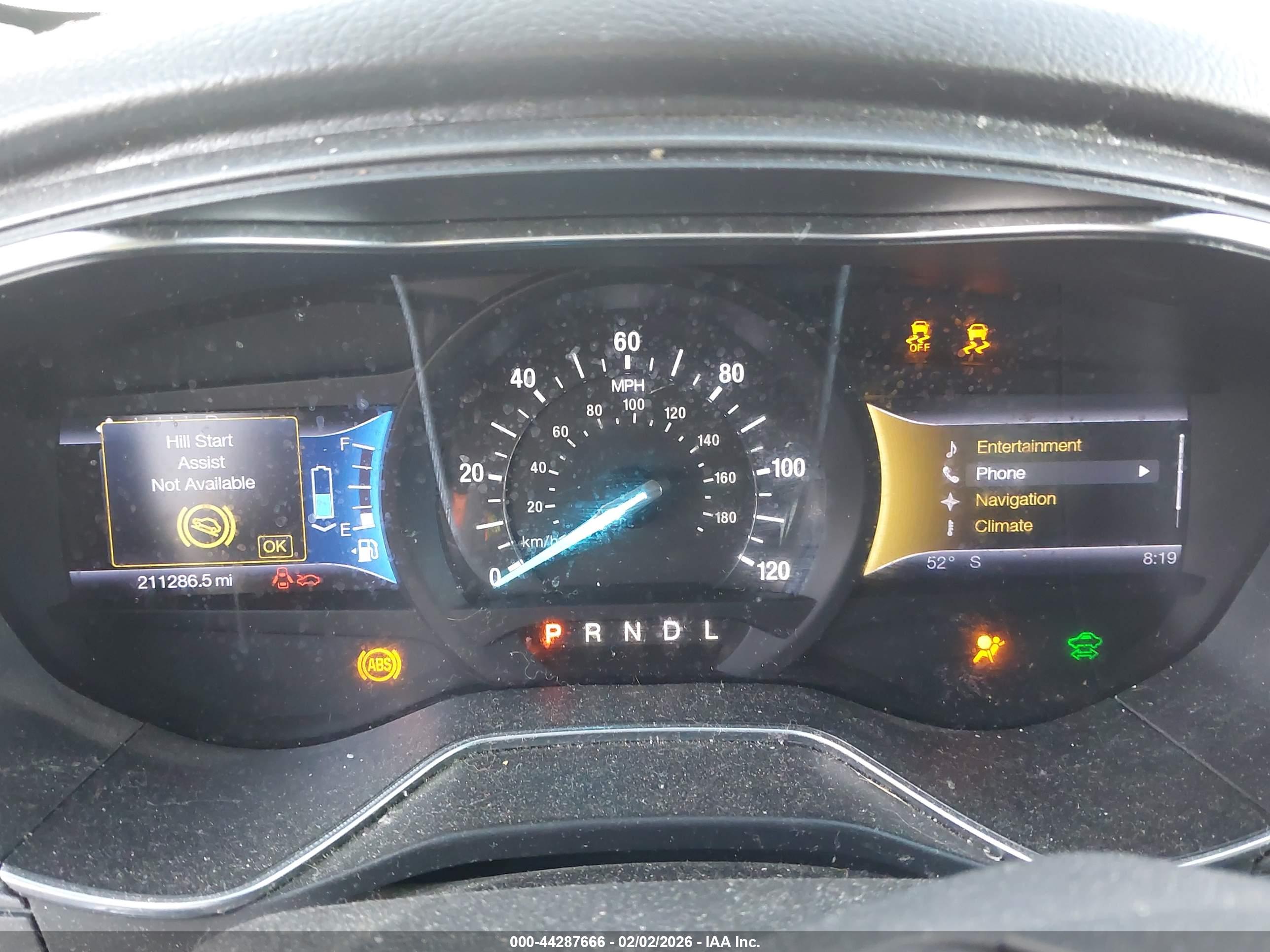 FORD FUSION image 7