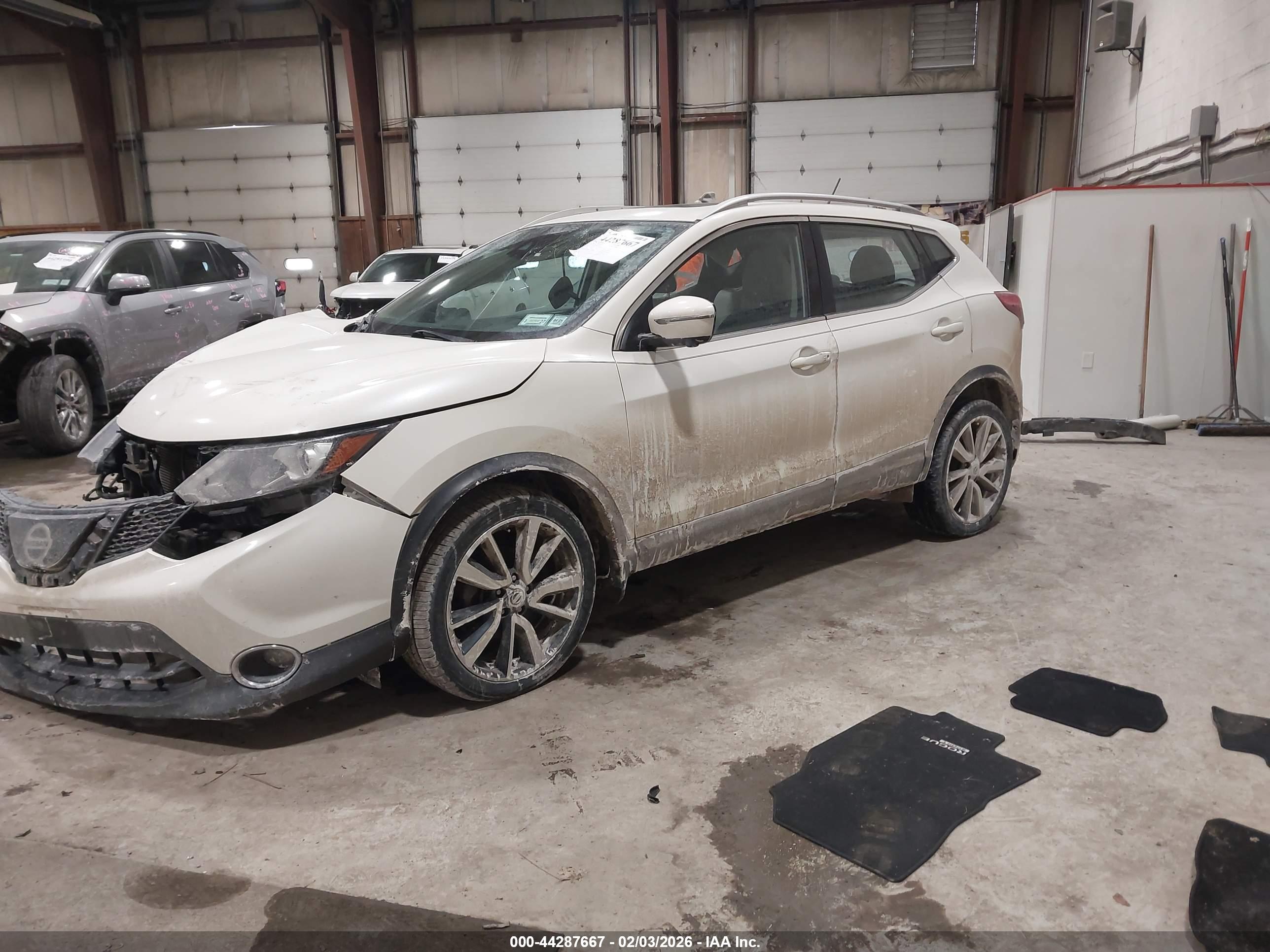 NISSAN ROGUE image 2