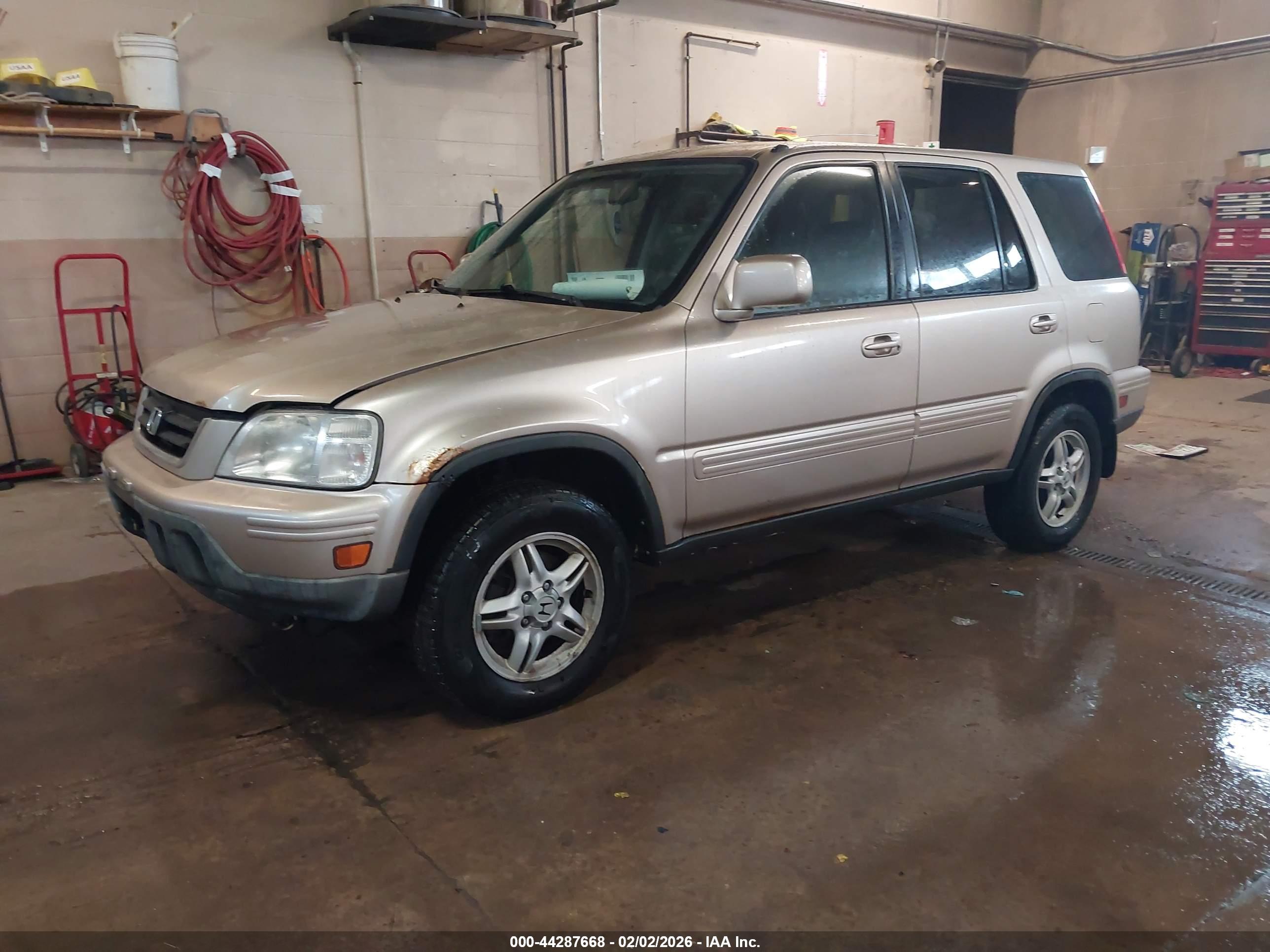 HONDA CR-V image 2