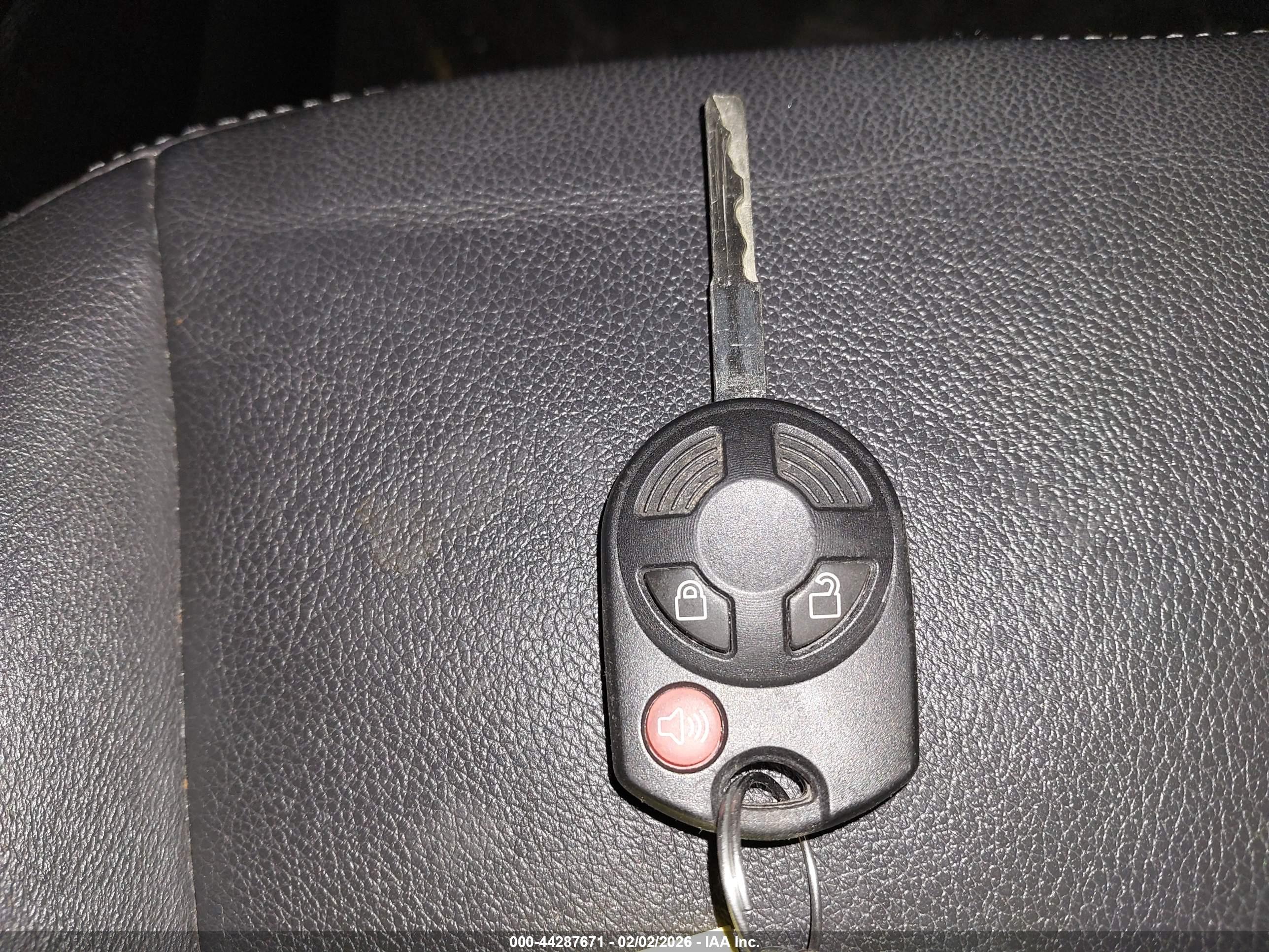 FORD ESCAPE image 11