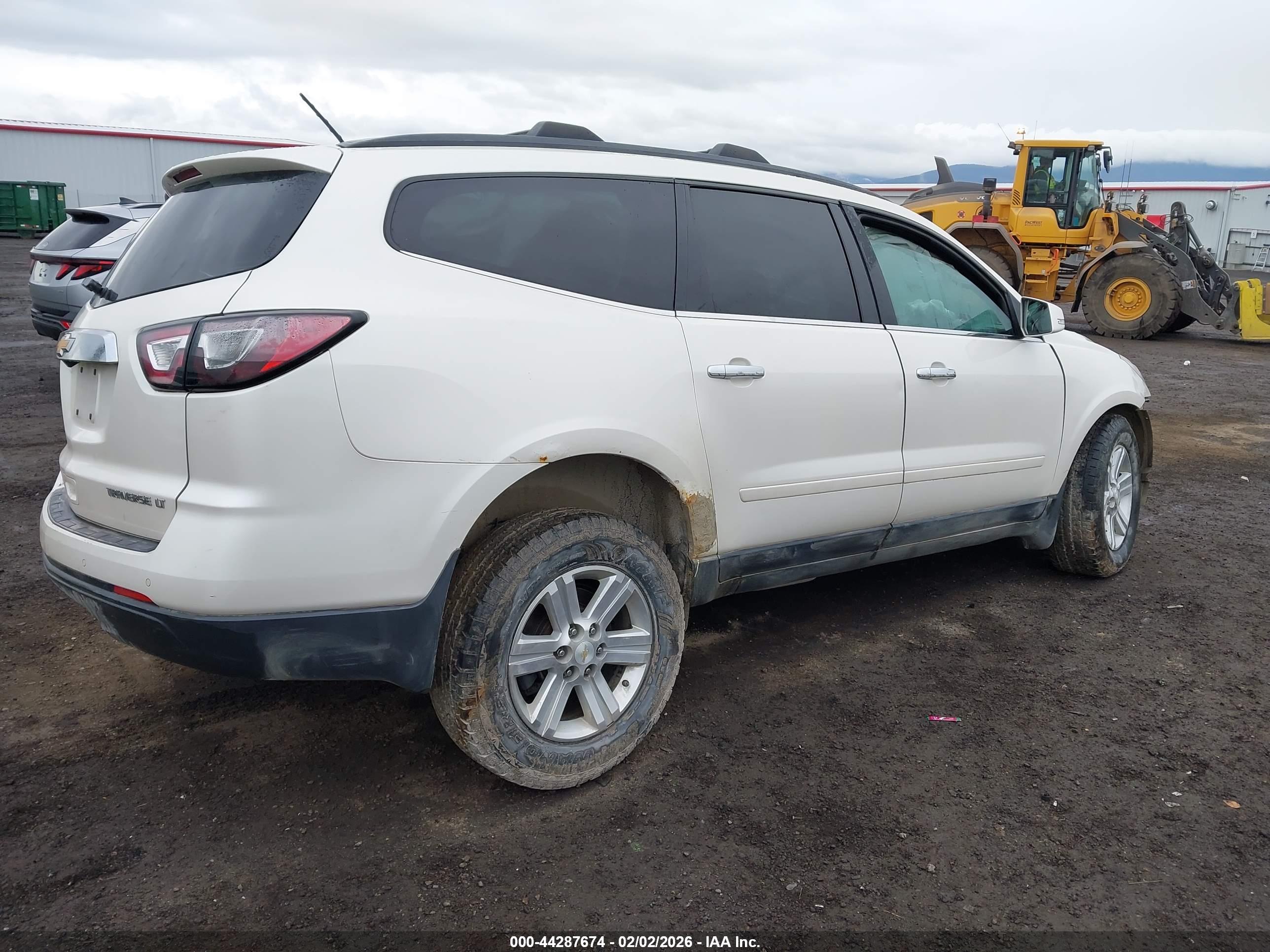 CHEVROLET TRAVERSE image 4