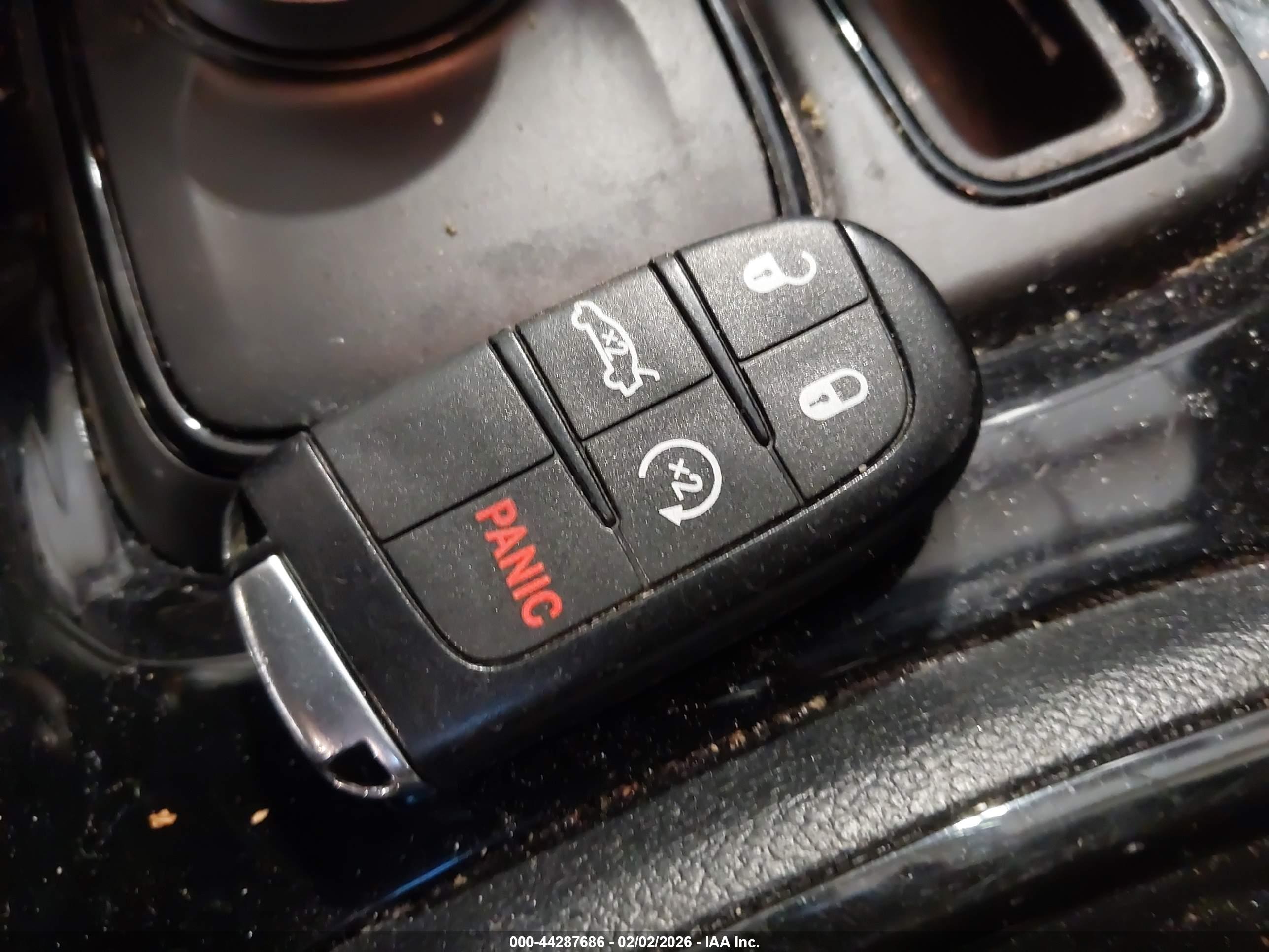 CHRYSLER 300 image 11