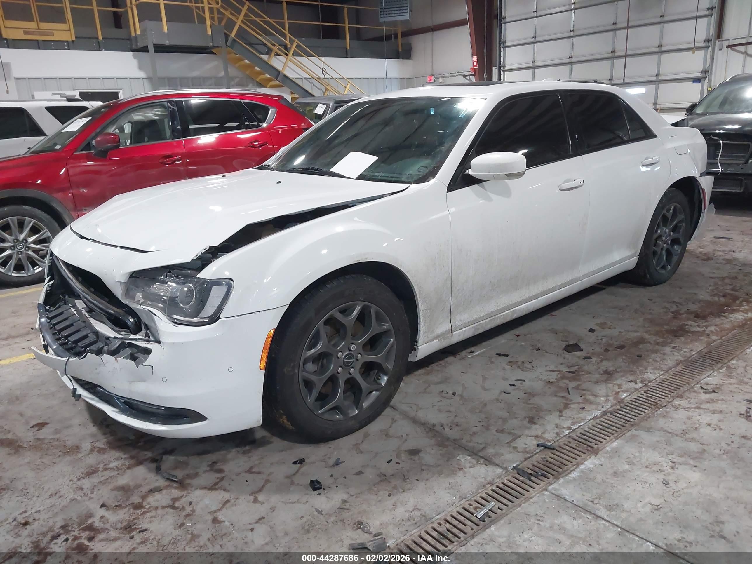 CHRYSLER 300 image 2