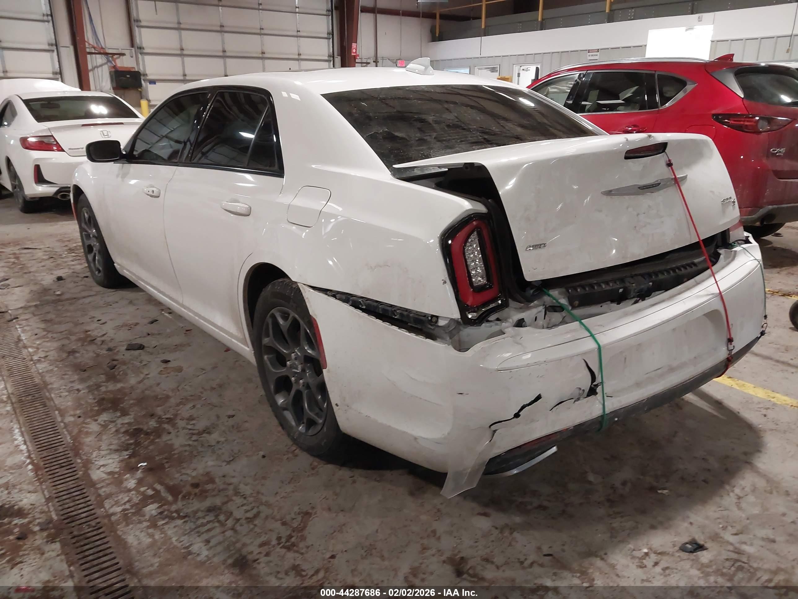 CHRYSLER 300 image 3