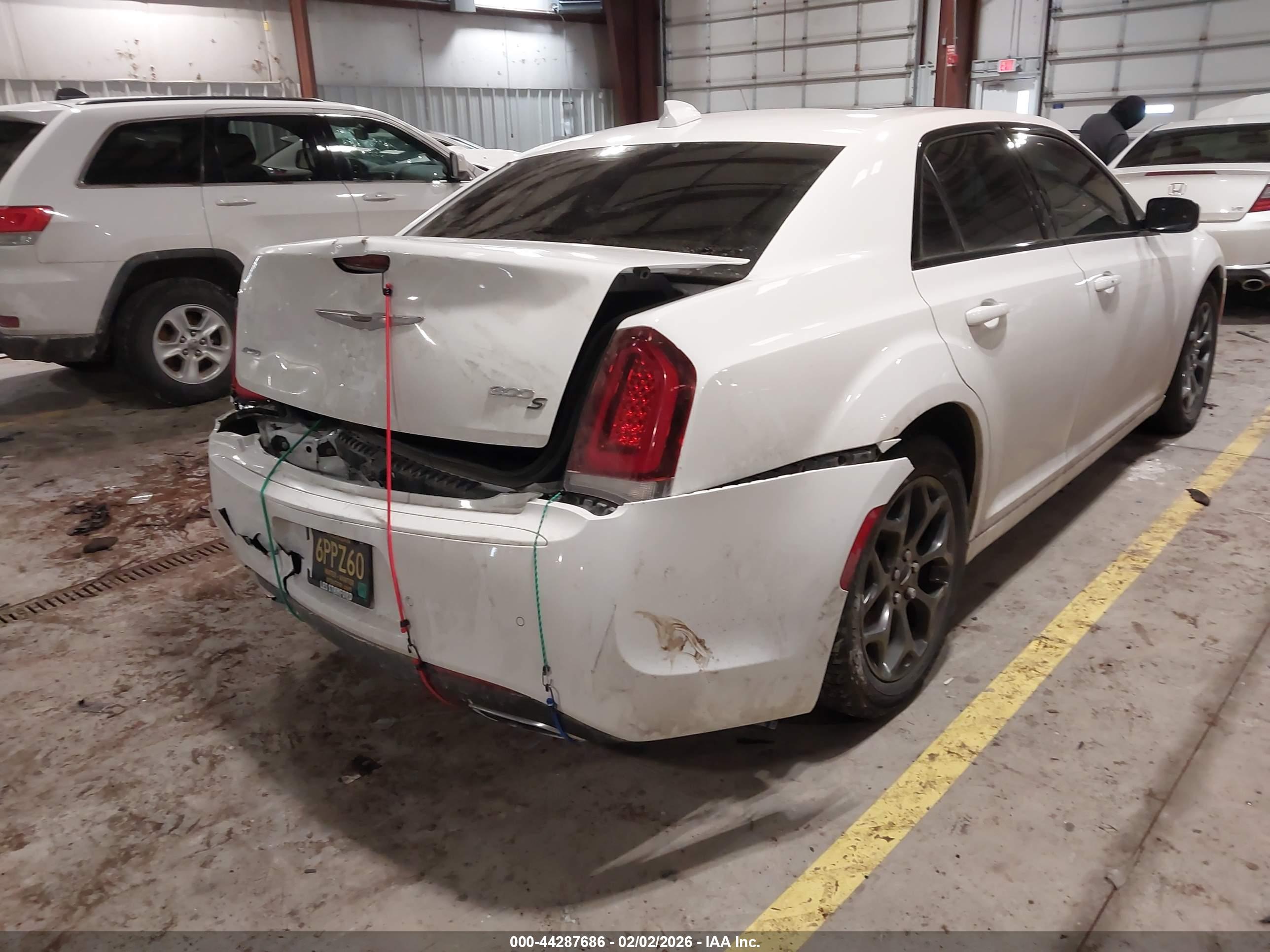 CHRYSLER 300 image 4