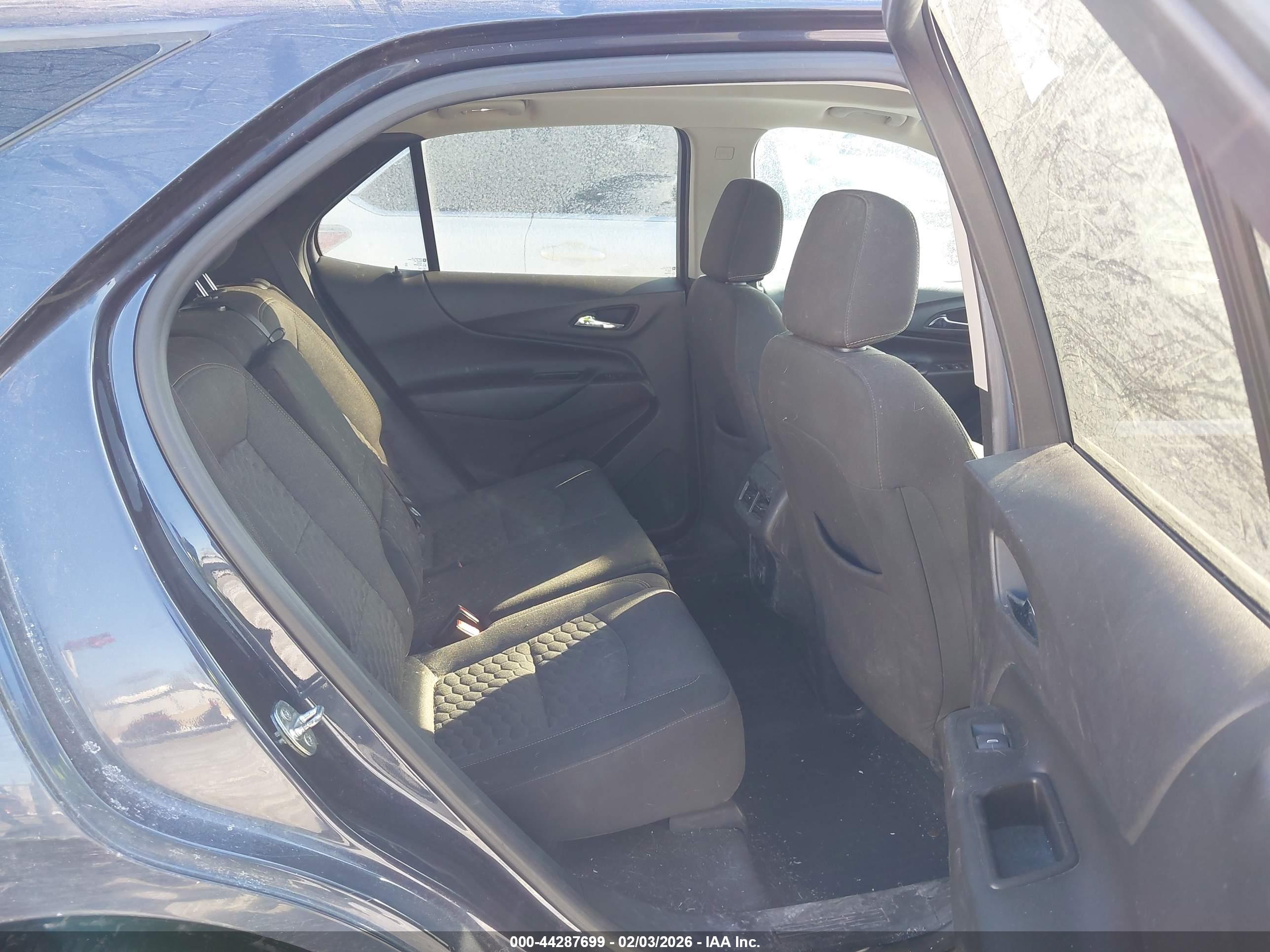 CHEVROLET EQUINOX image 8