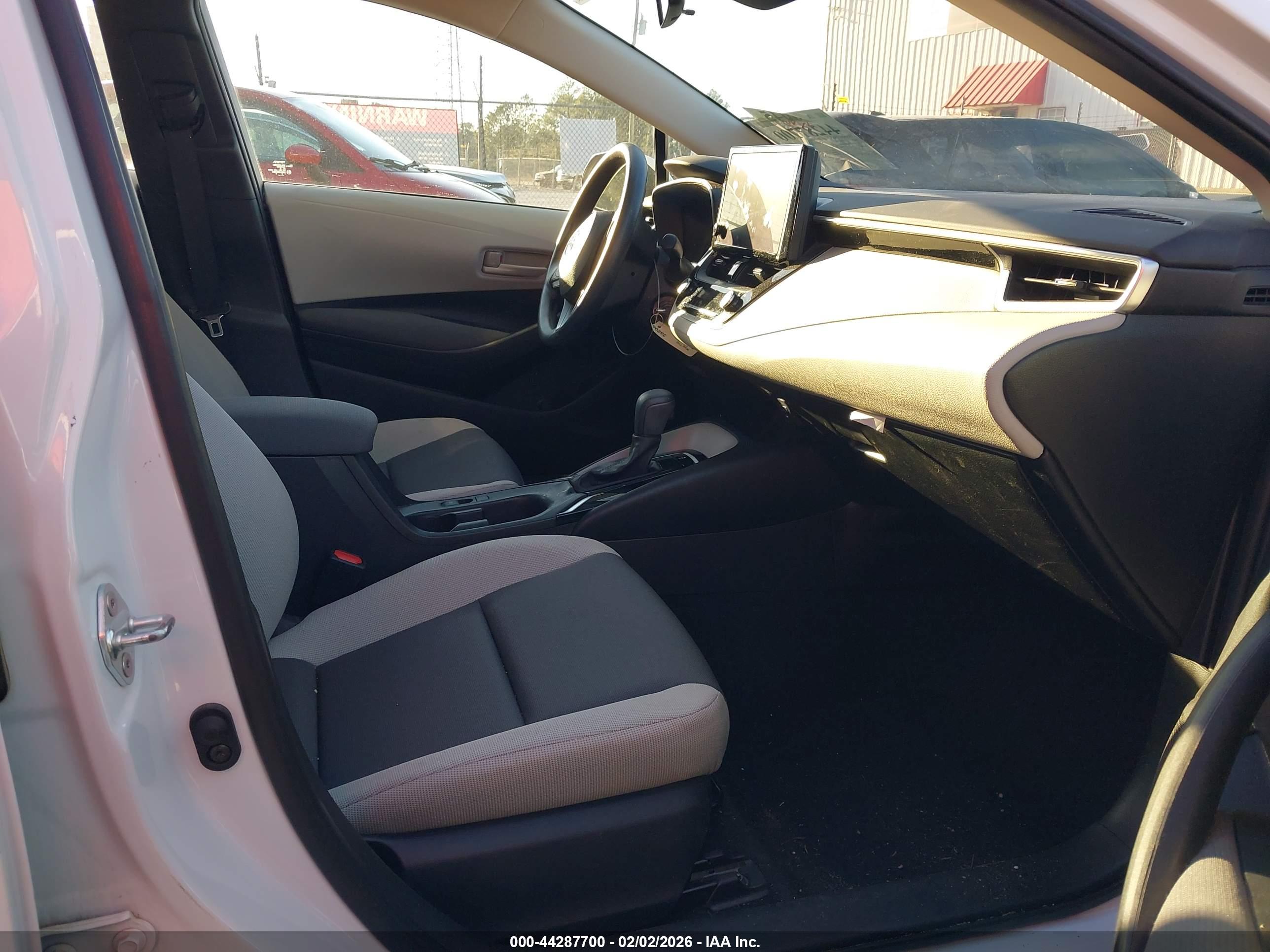 TOYOTA COROLLA image 5