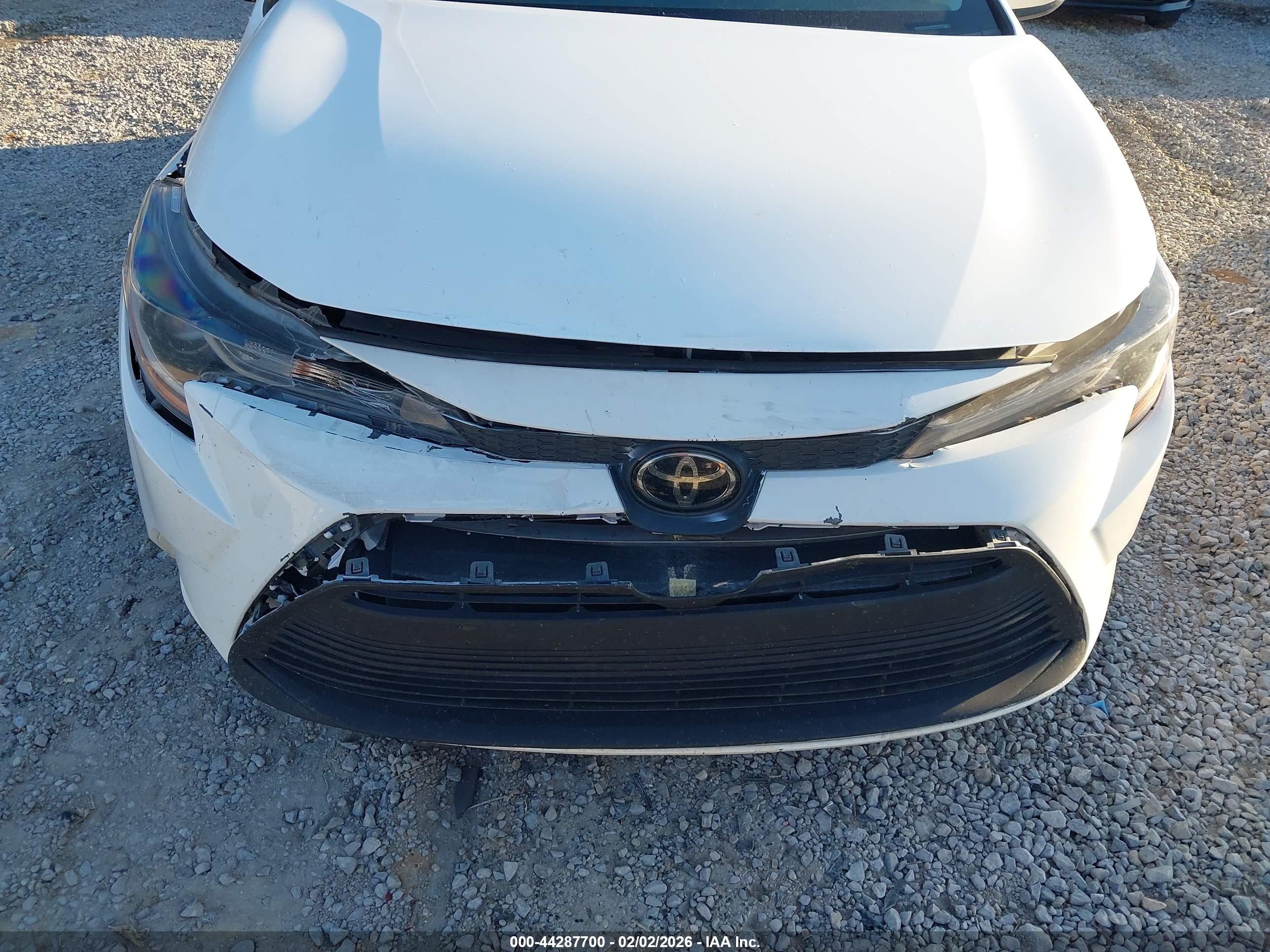 TOYOTA COROLLA image 6