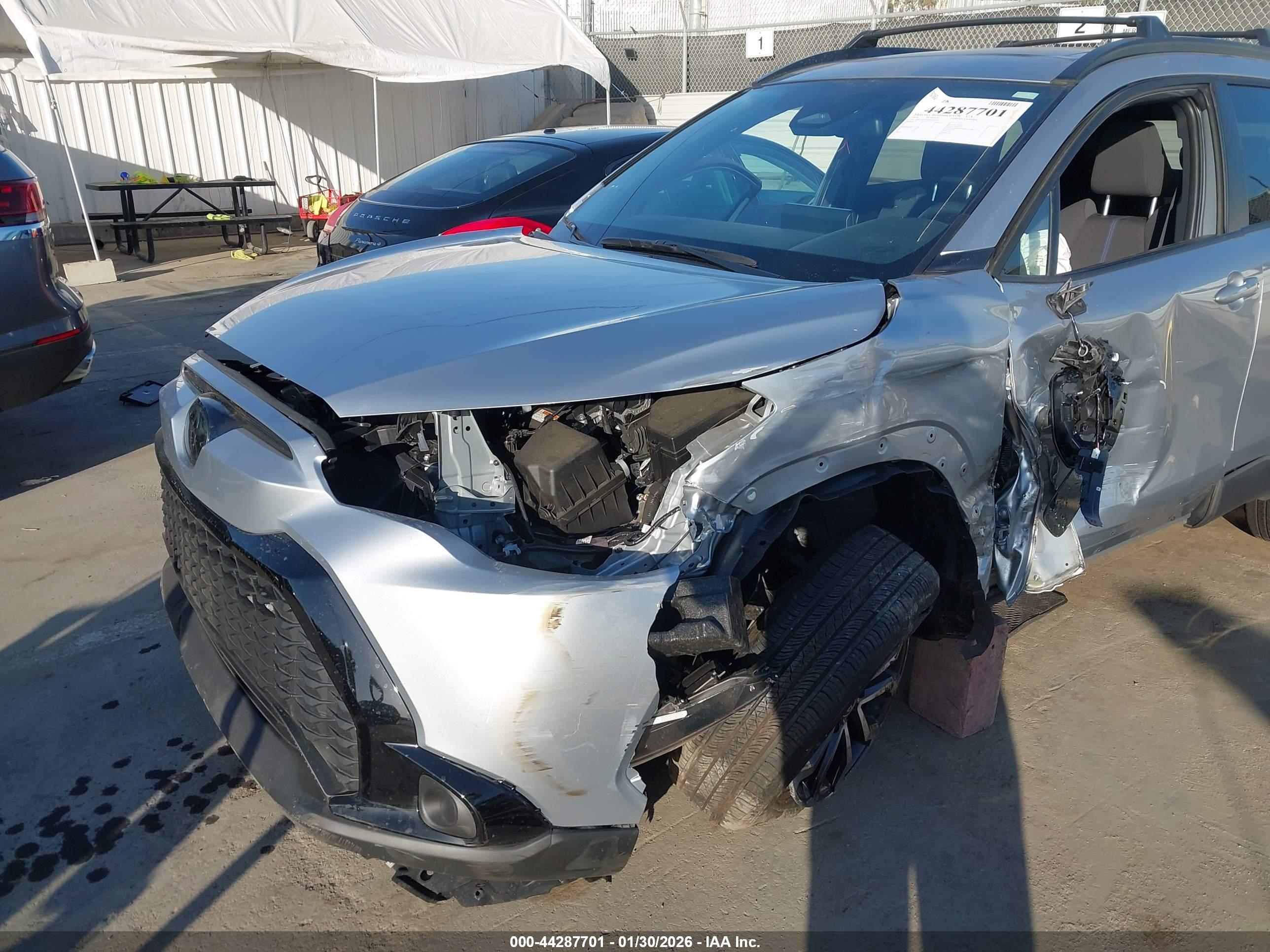 TOYOTA COROLLA image 6