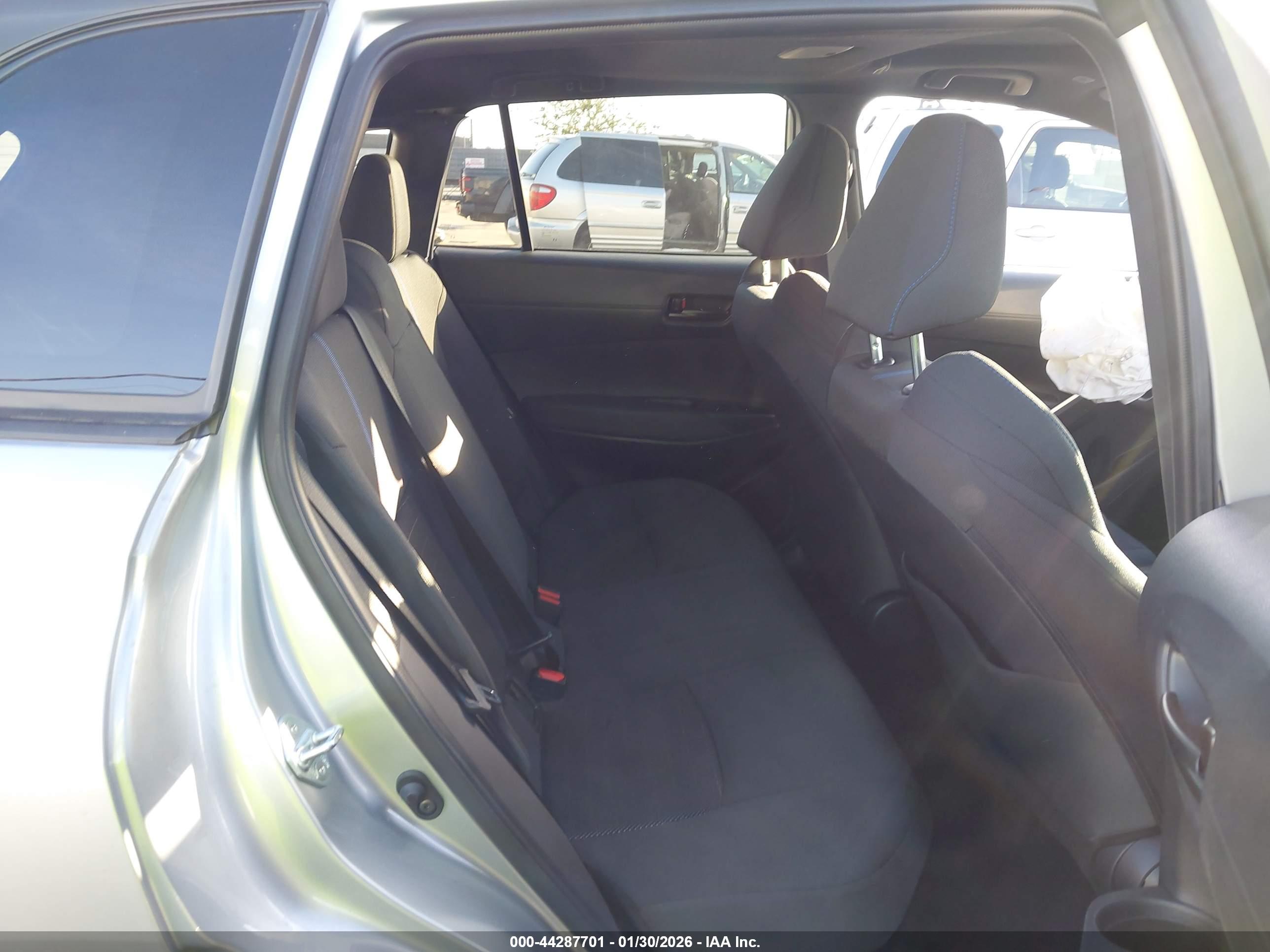 TOYOTA COROLLA image 8