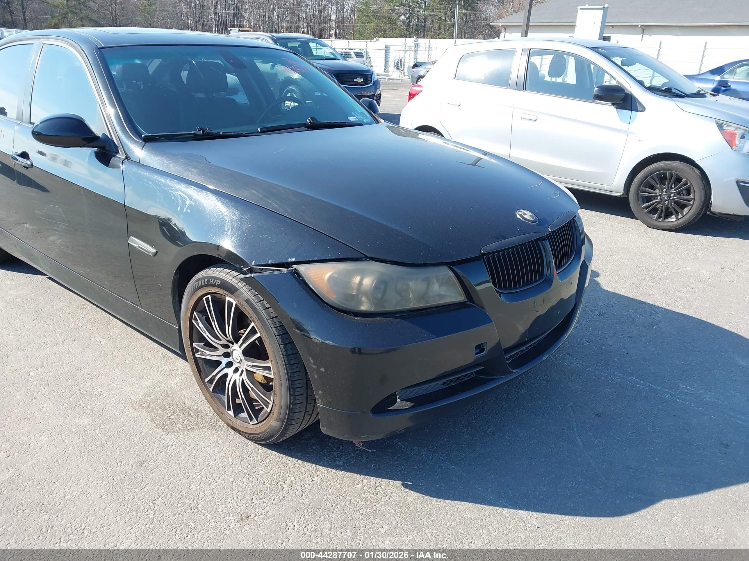 BMW 325I image 6