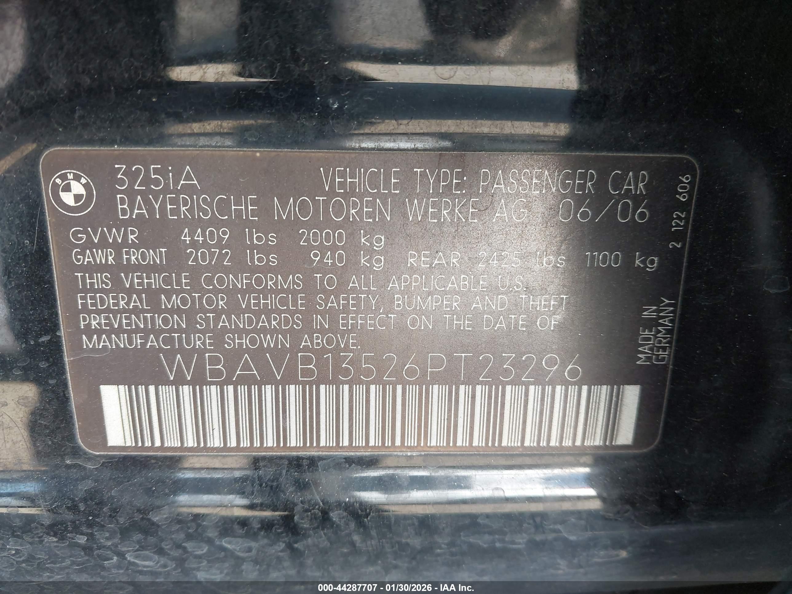 BMW 325I image 9