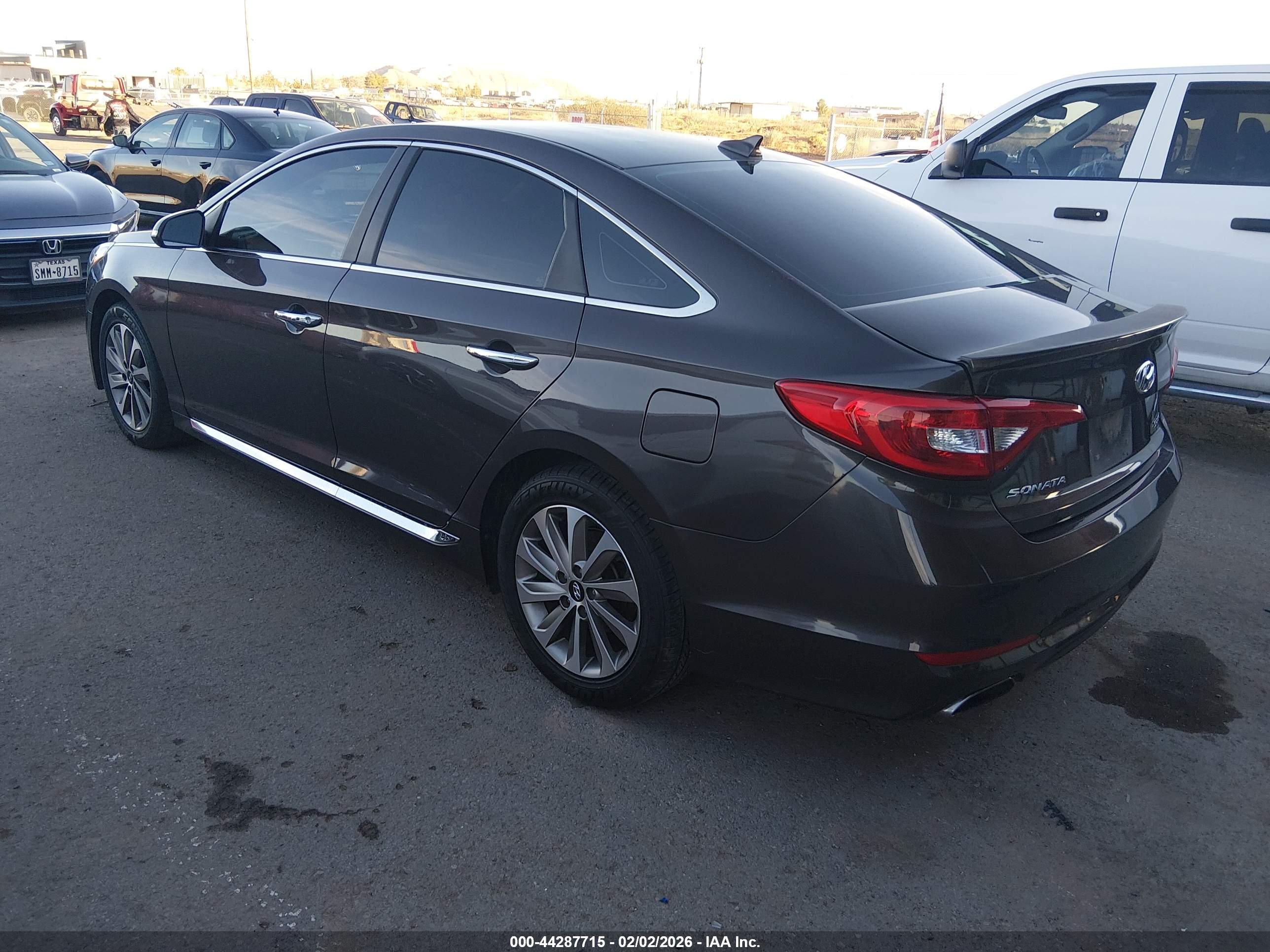 HYUNDAI SONATA image 3