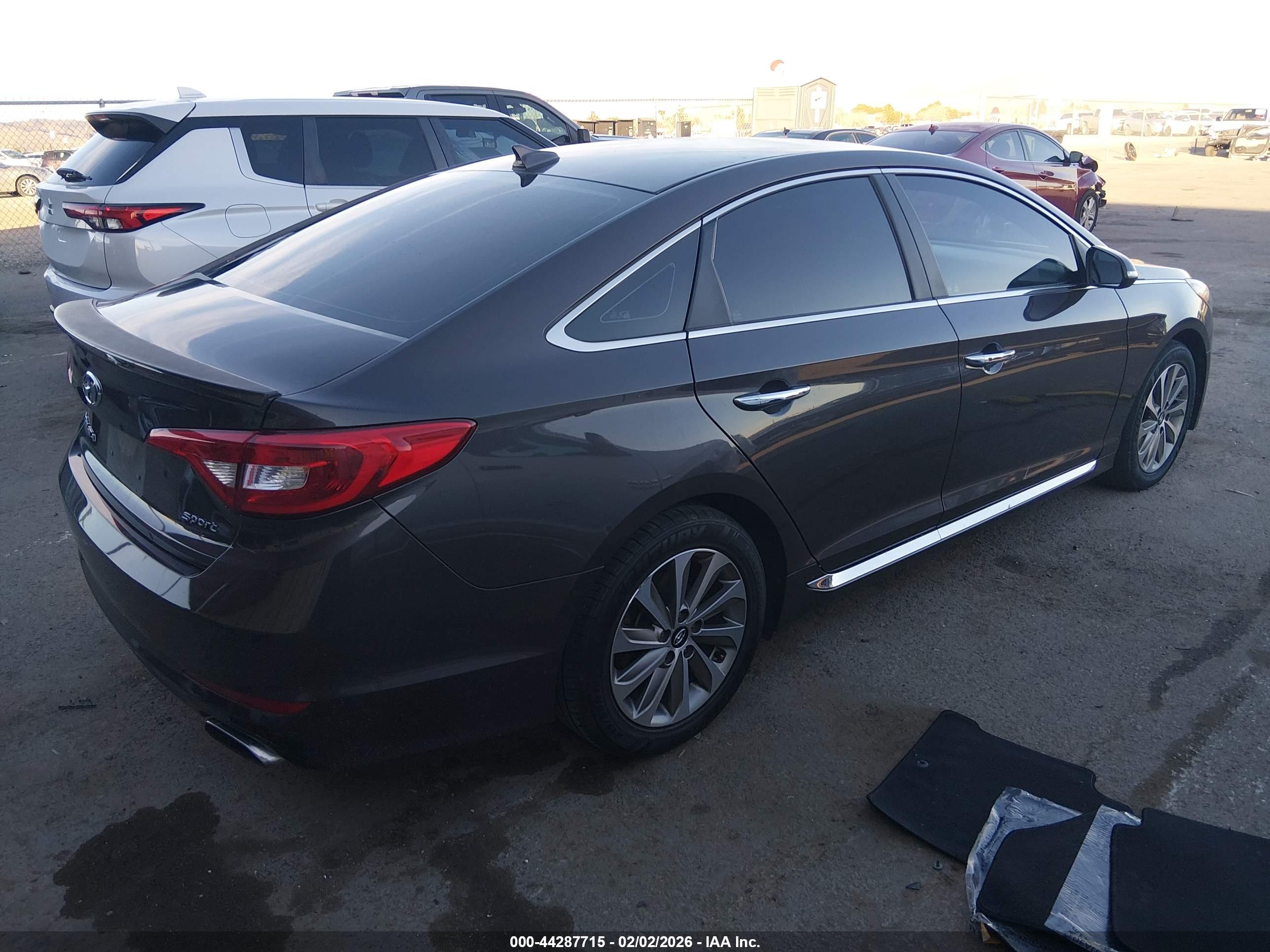 HYUNDAI SONATA image 4