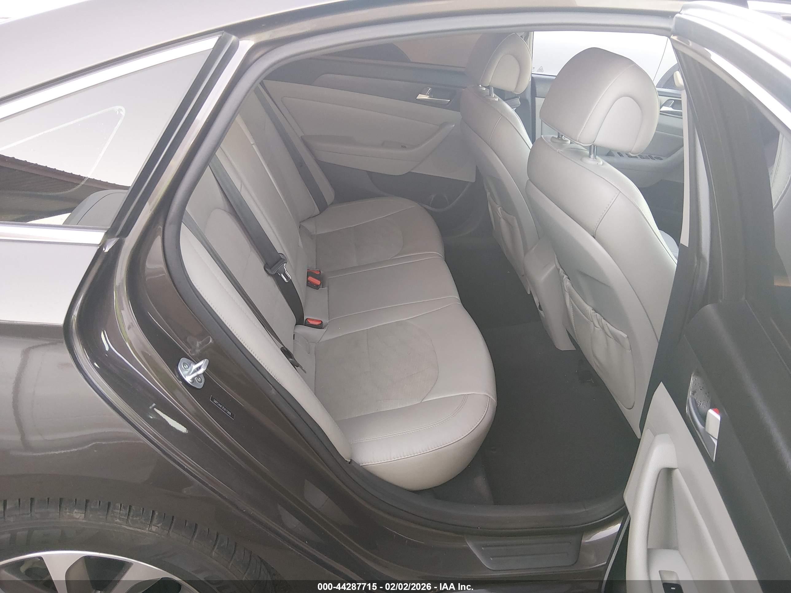 HYUNDAI SONATA image 8