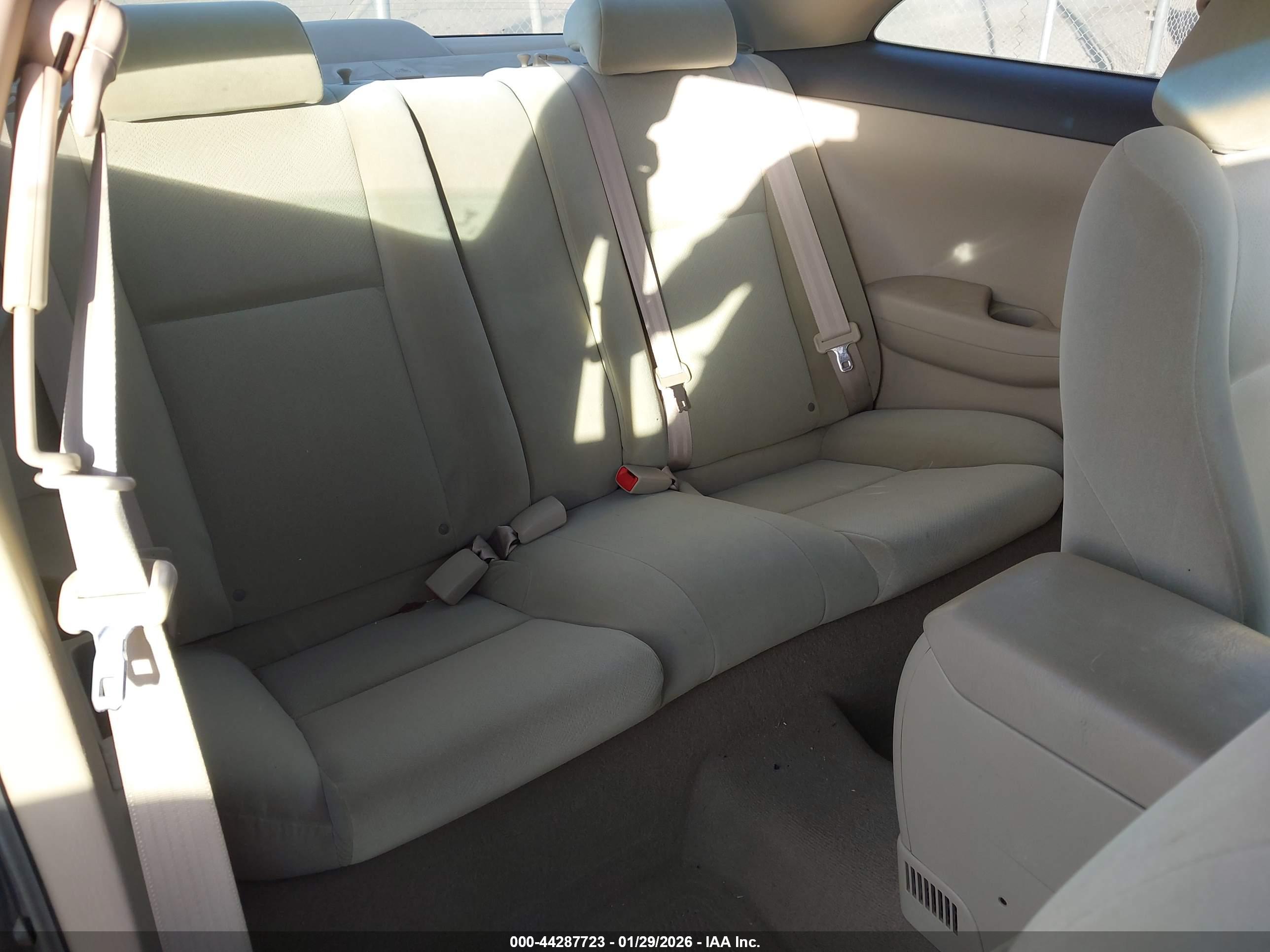 TOYOTA CAMRY image 8