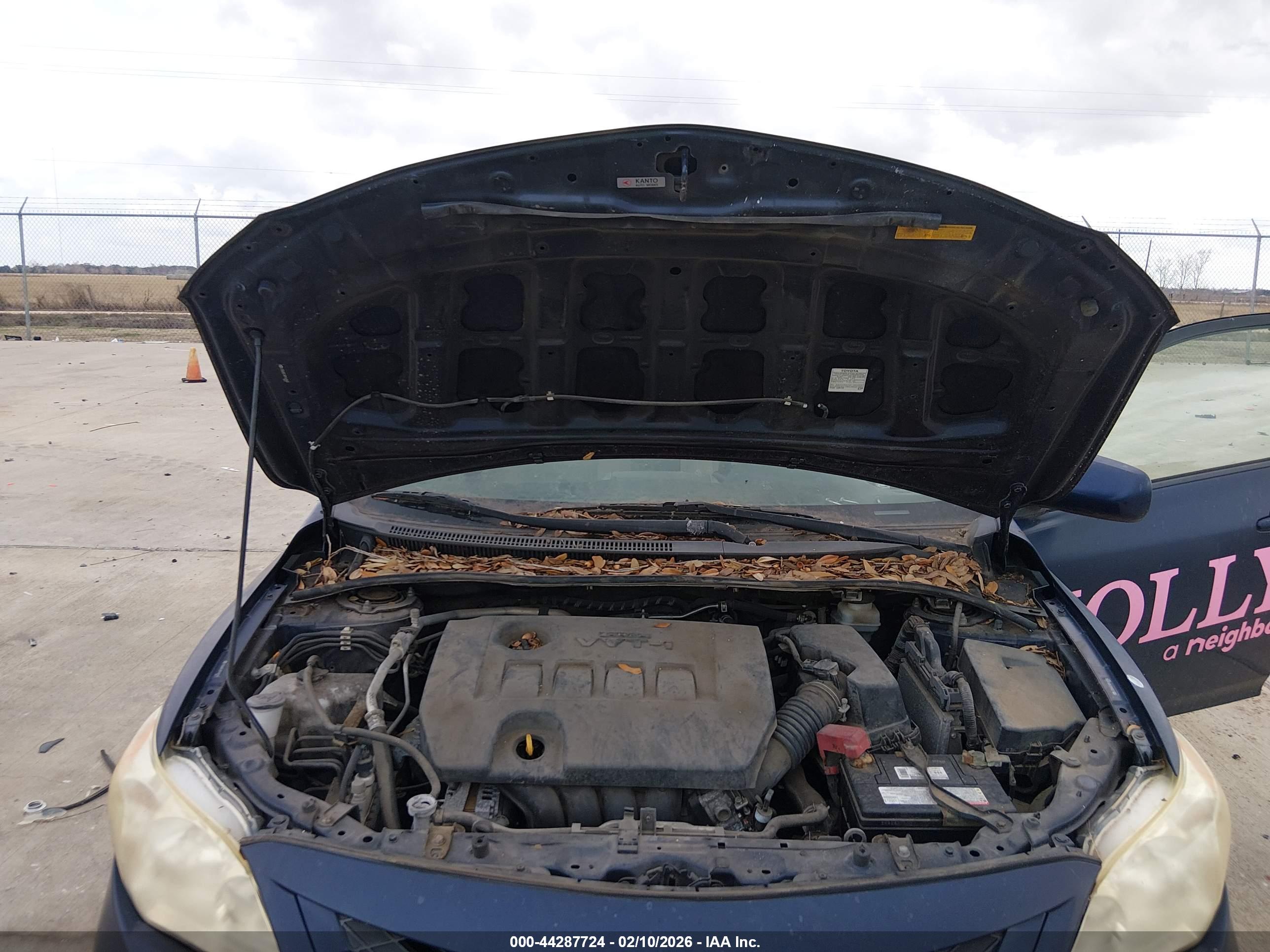 TOYOTA COROLLA image 10