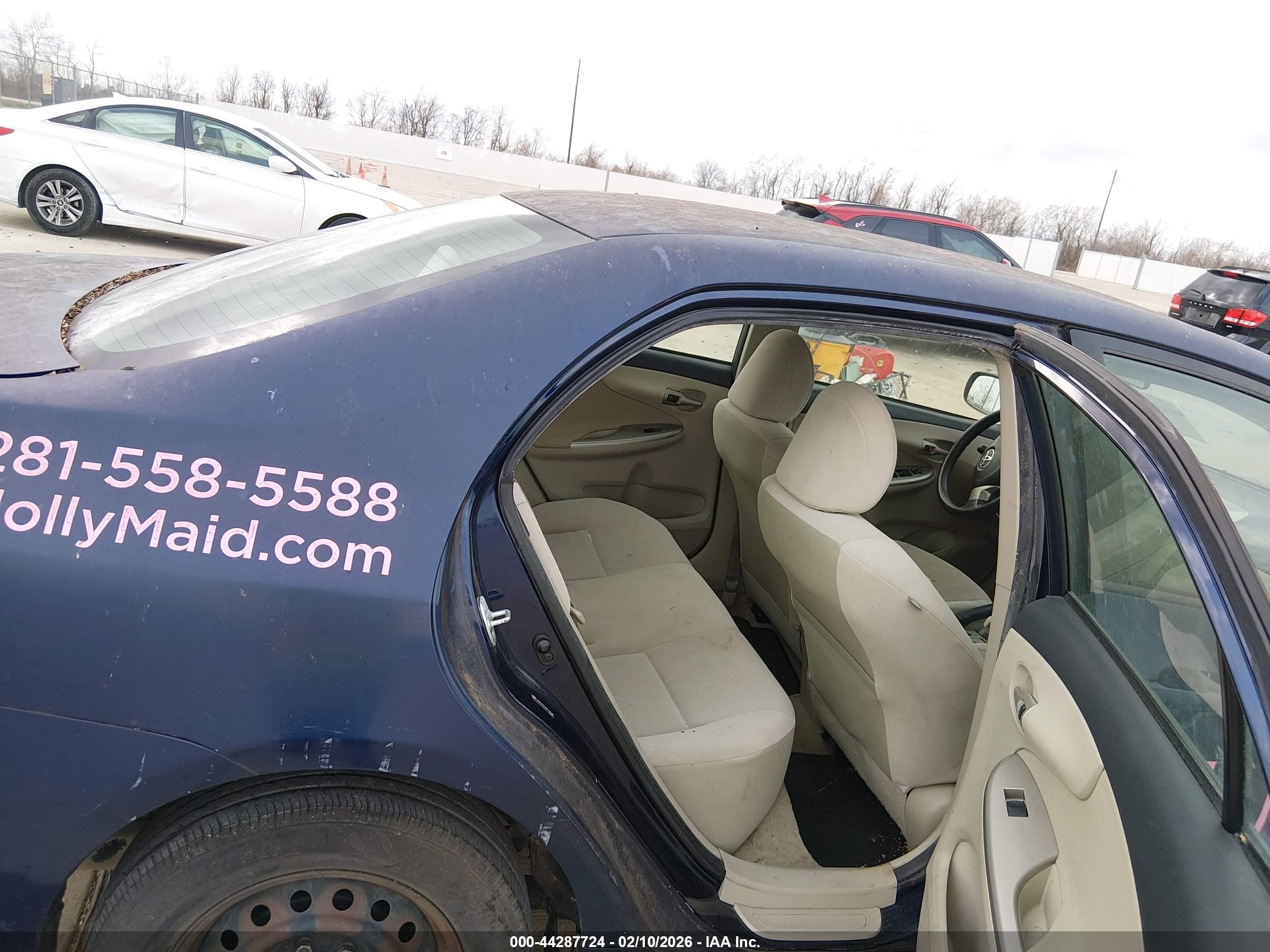 TOYOTA COROLLA image 8