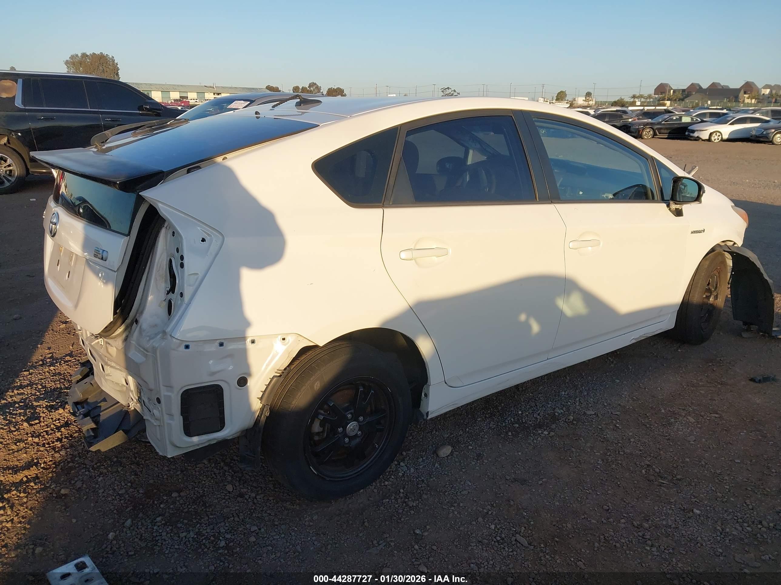 TOYOTA PRIUS image 4