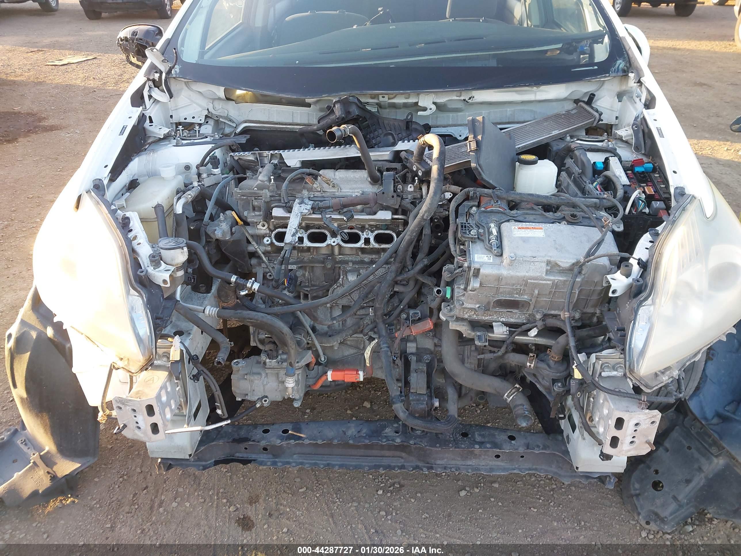 TOYOTA PRIUS image 6