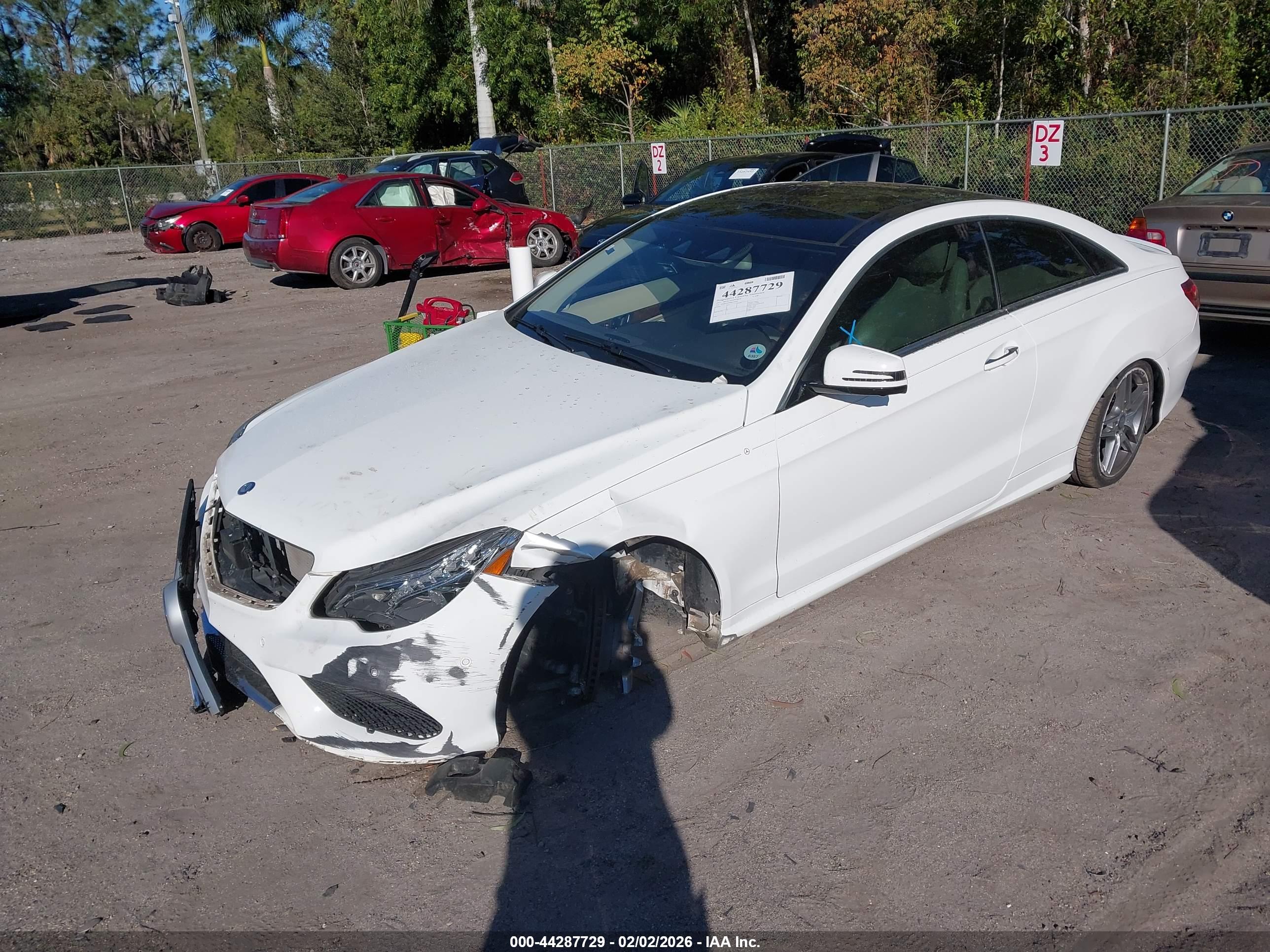 MERCEDES-BENZ E image 2