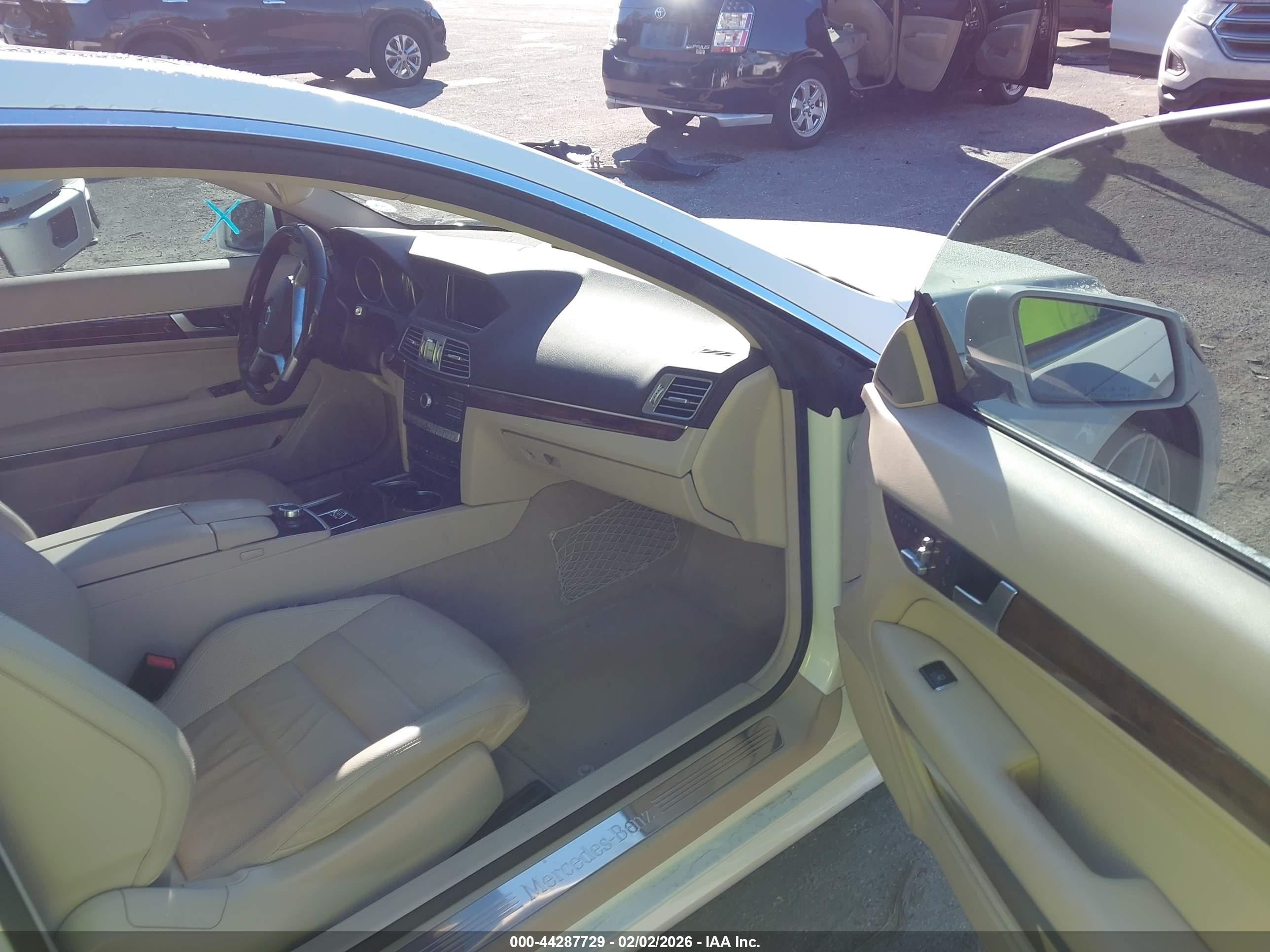 MERCEDES-BENZ E image 5