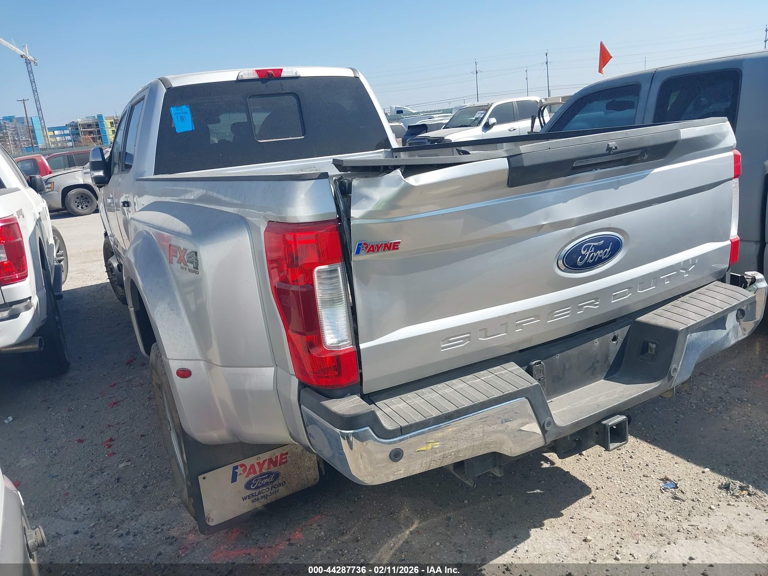 FORD F-350 image 3