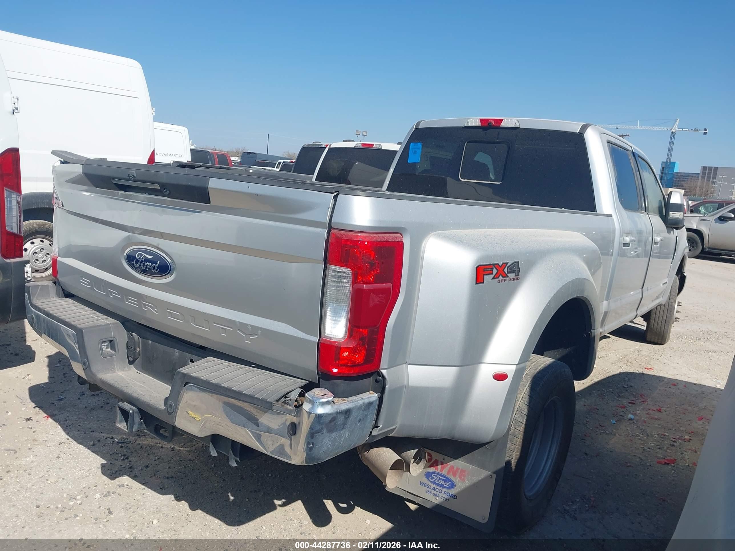 FORD F-350 image 4